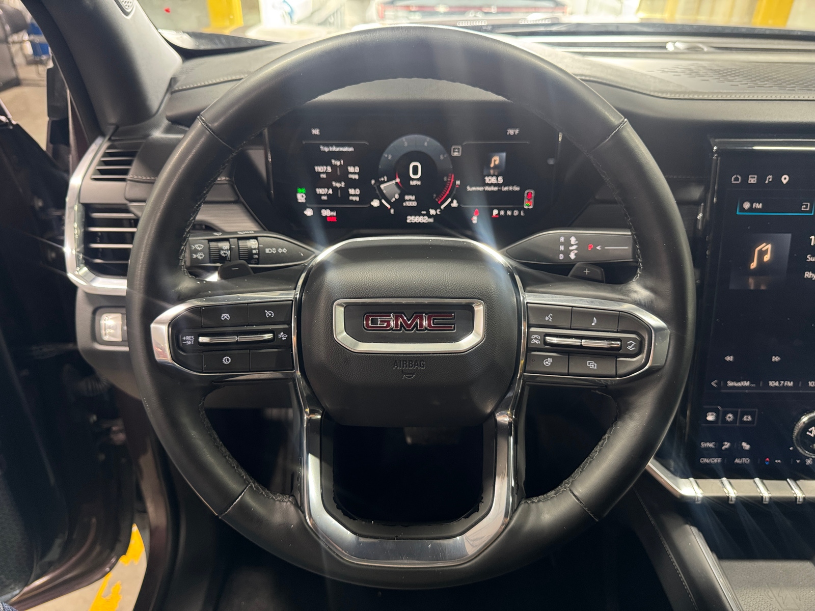 Thumbnail: 2025 GMC Acadia - 5
