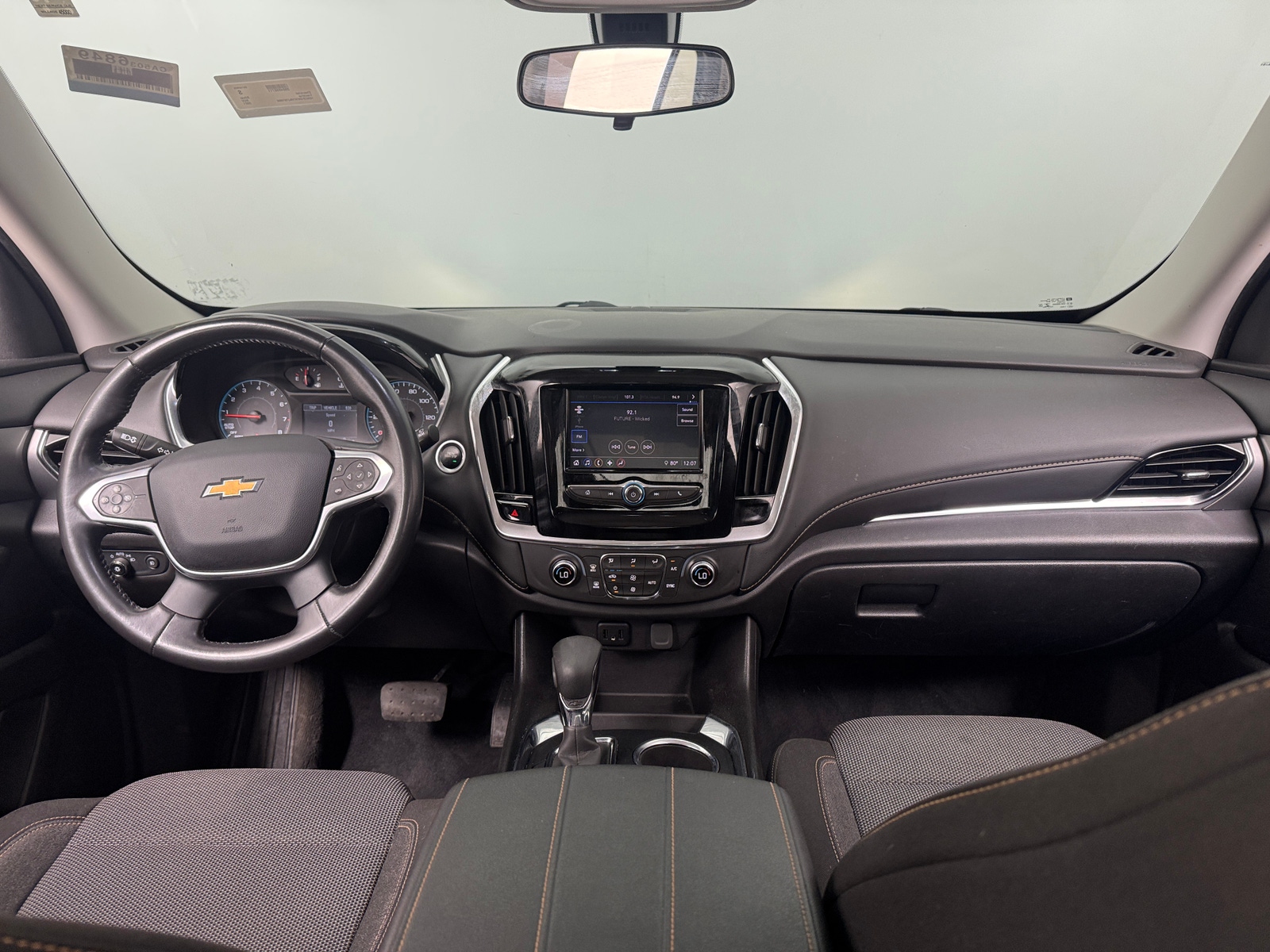 Thumbnail: 2021 Chevrolet Traverse - 3