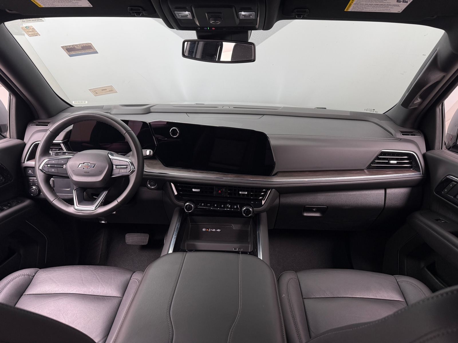 Thumbnail: 2025 Chevrolet Suburban - 2