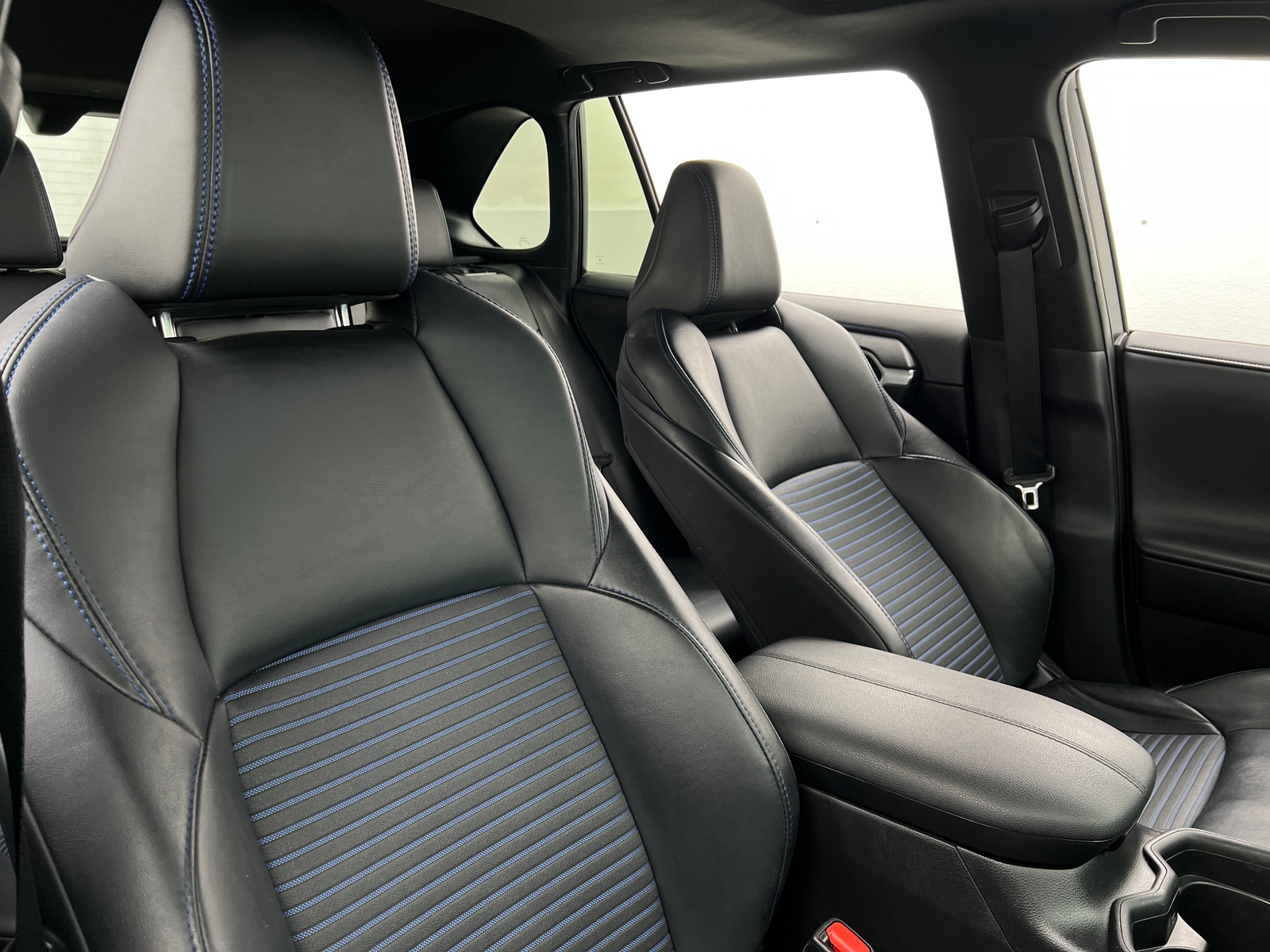 Thumbnail: 2020 Toyota RAV4 - 2