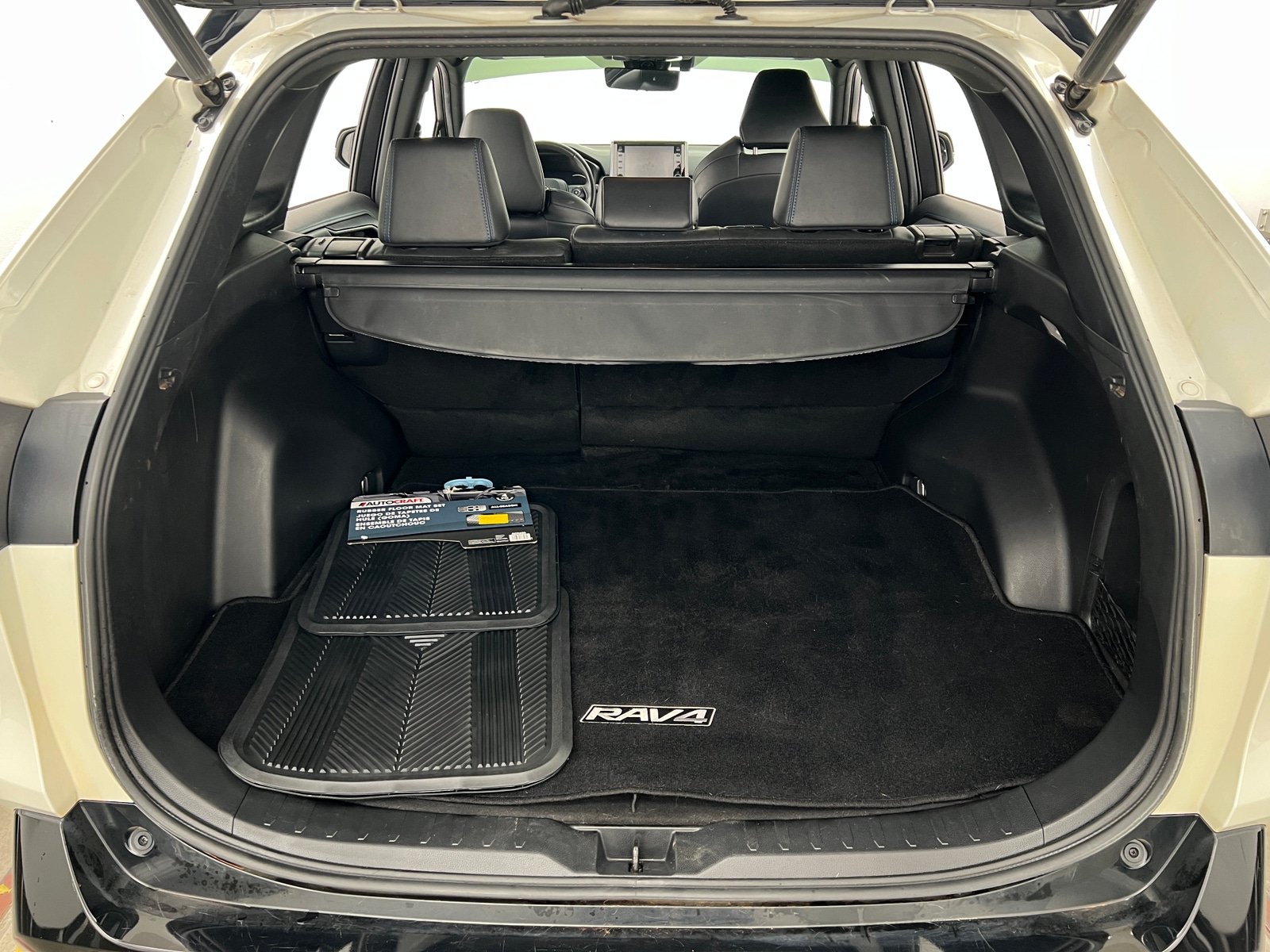 Thumbnail: 2020 Toyota RAV4 - 7