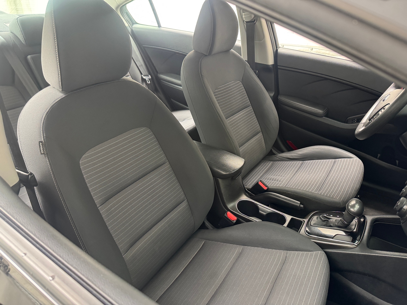 Thumbnail: 2017 Kia Forte - 2