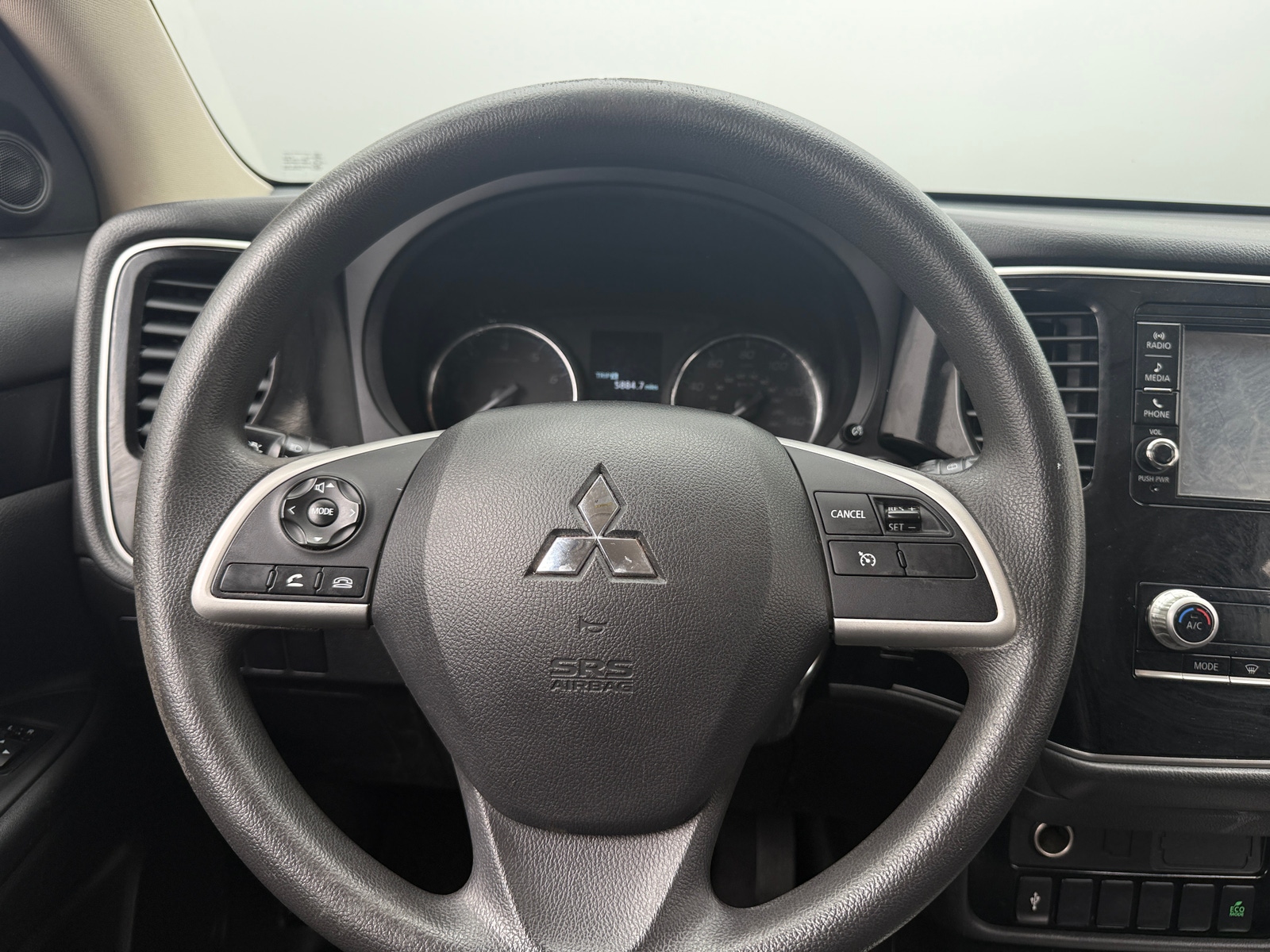 Thumbnail: 2020 Mitsubishi Outlander - 5