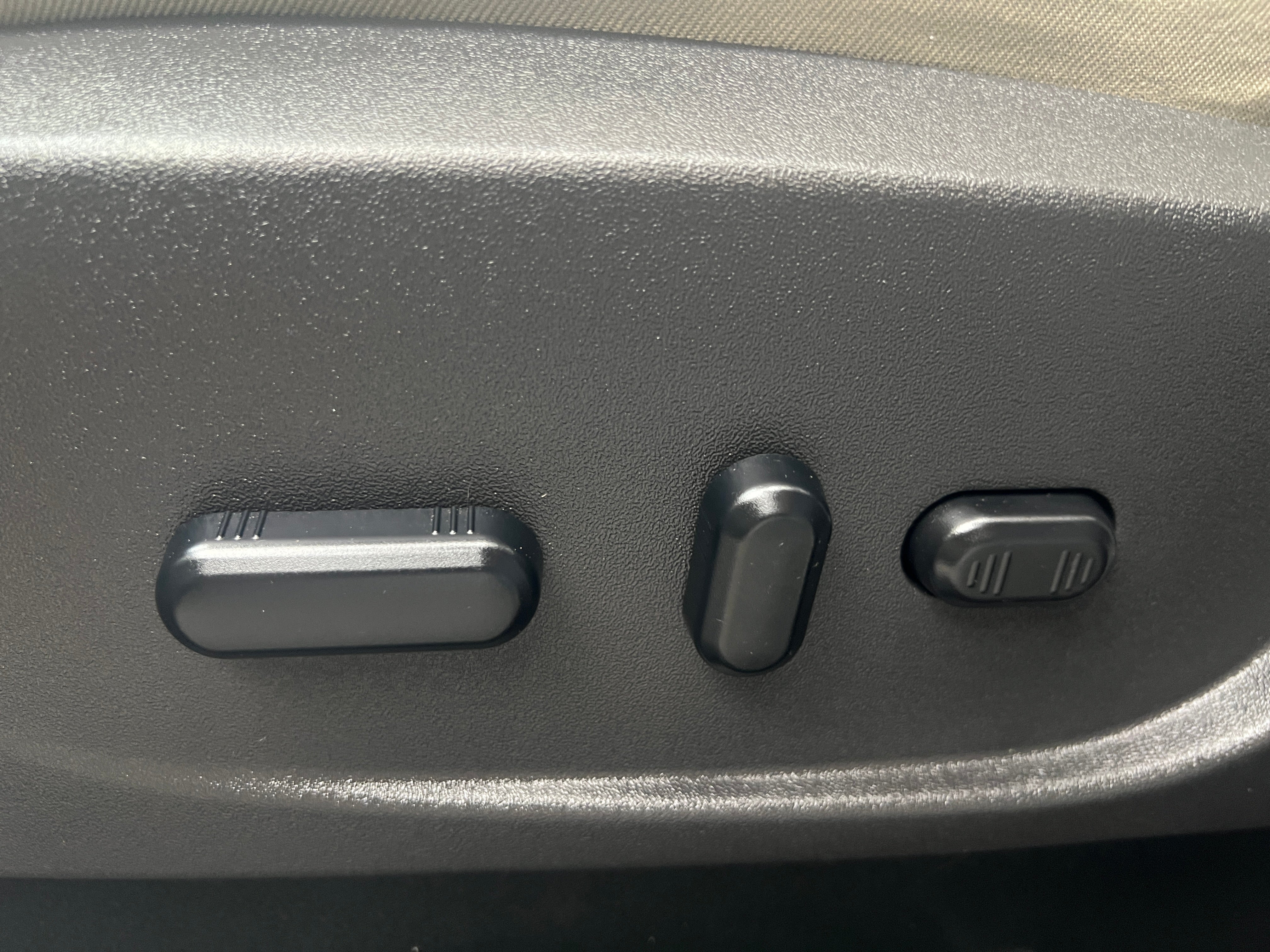 Used 2019 Ford Escape SEL with VIN 1FMCU9HD7KUC26881 for sale in Auburn, WA