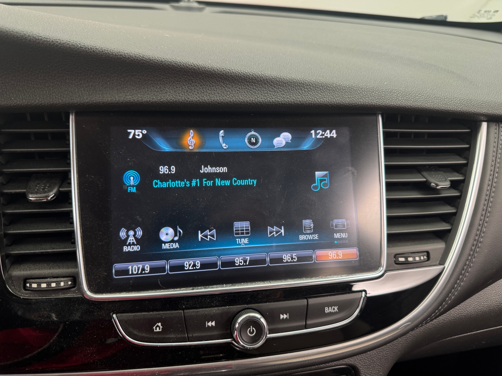 Thumbnail: 2019 Buick Encore - 4