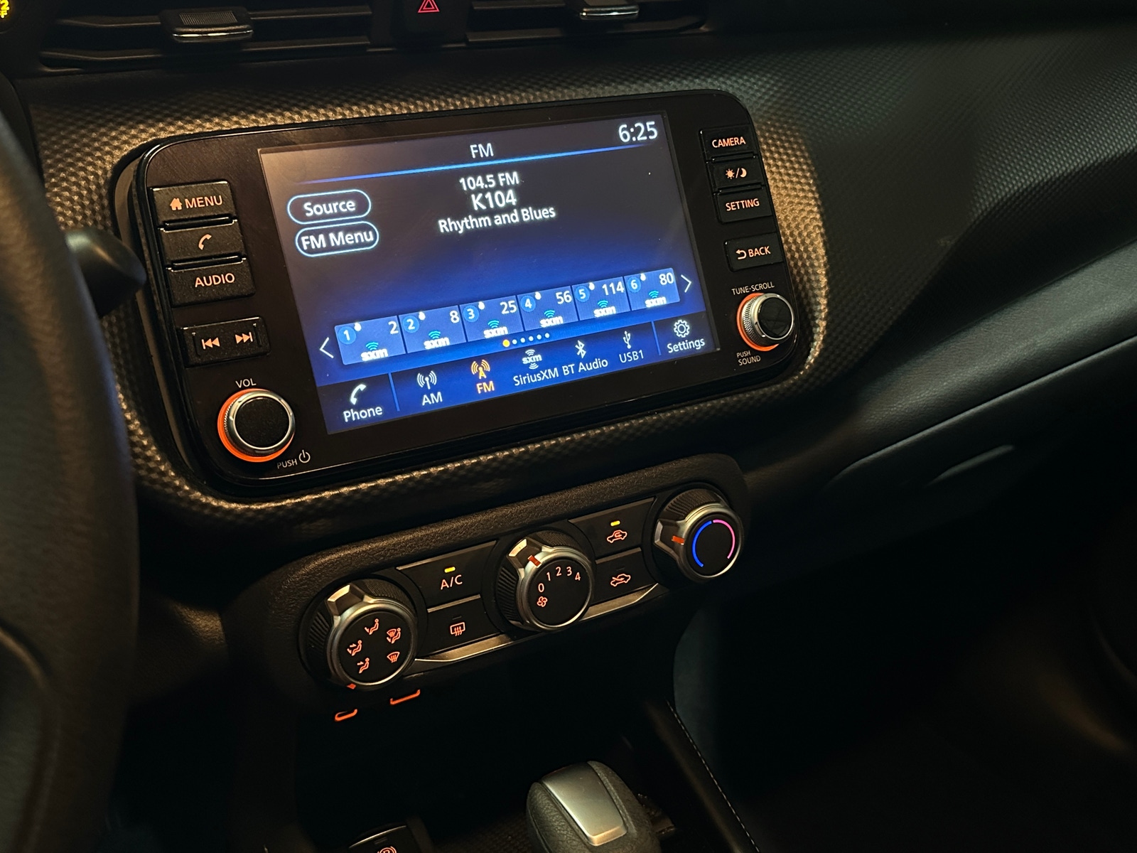 Thumbnail: 2023 Nissan Kicks - 4