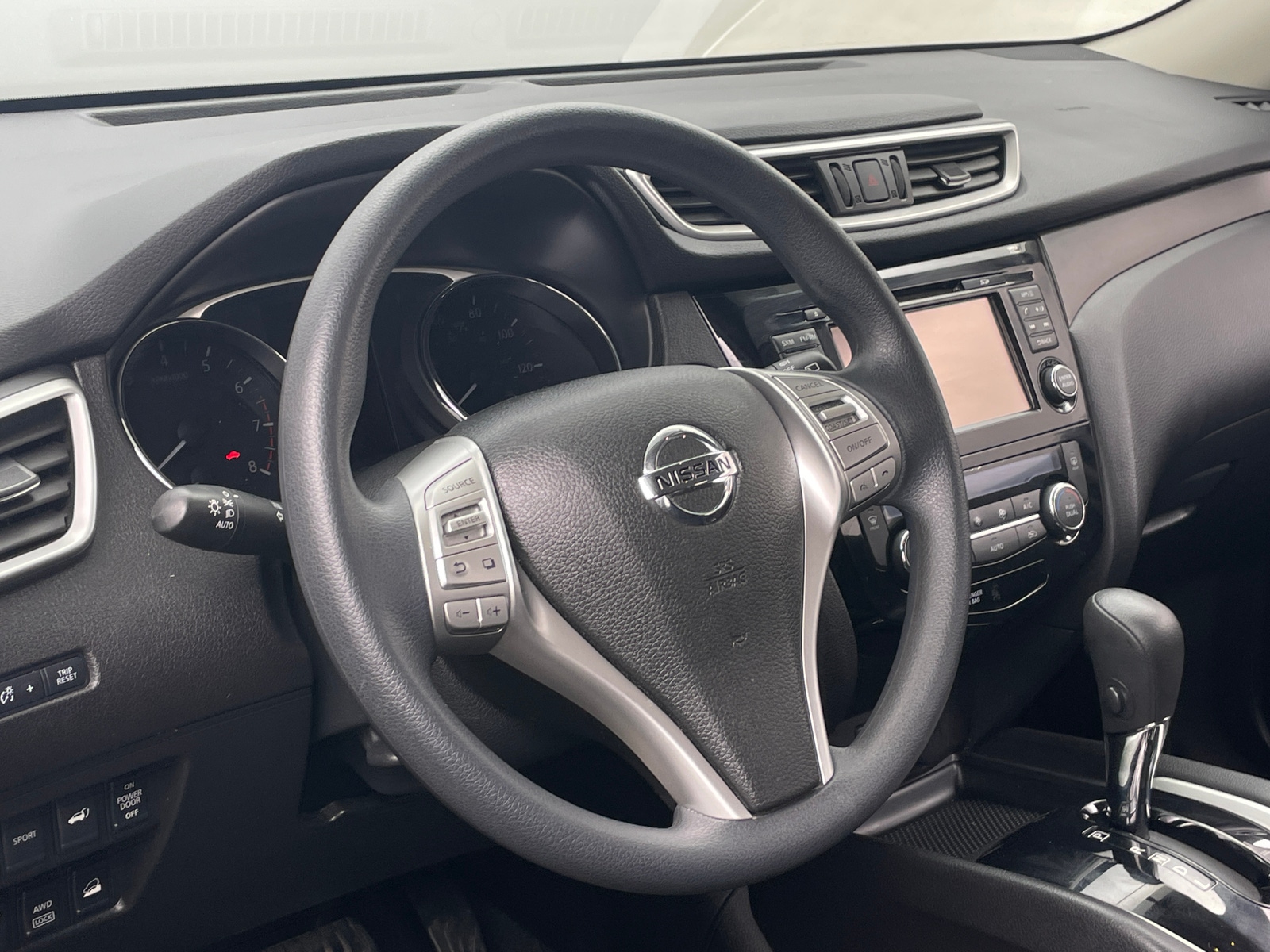 Thumbnail: 2015 Nissan Rogue - 5