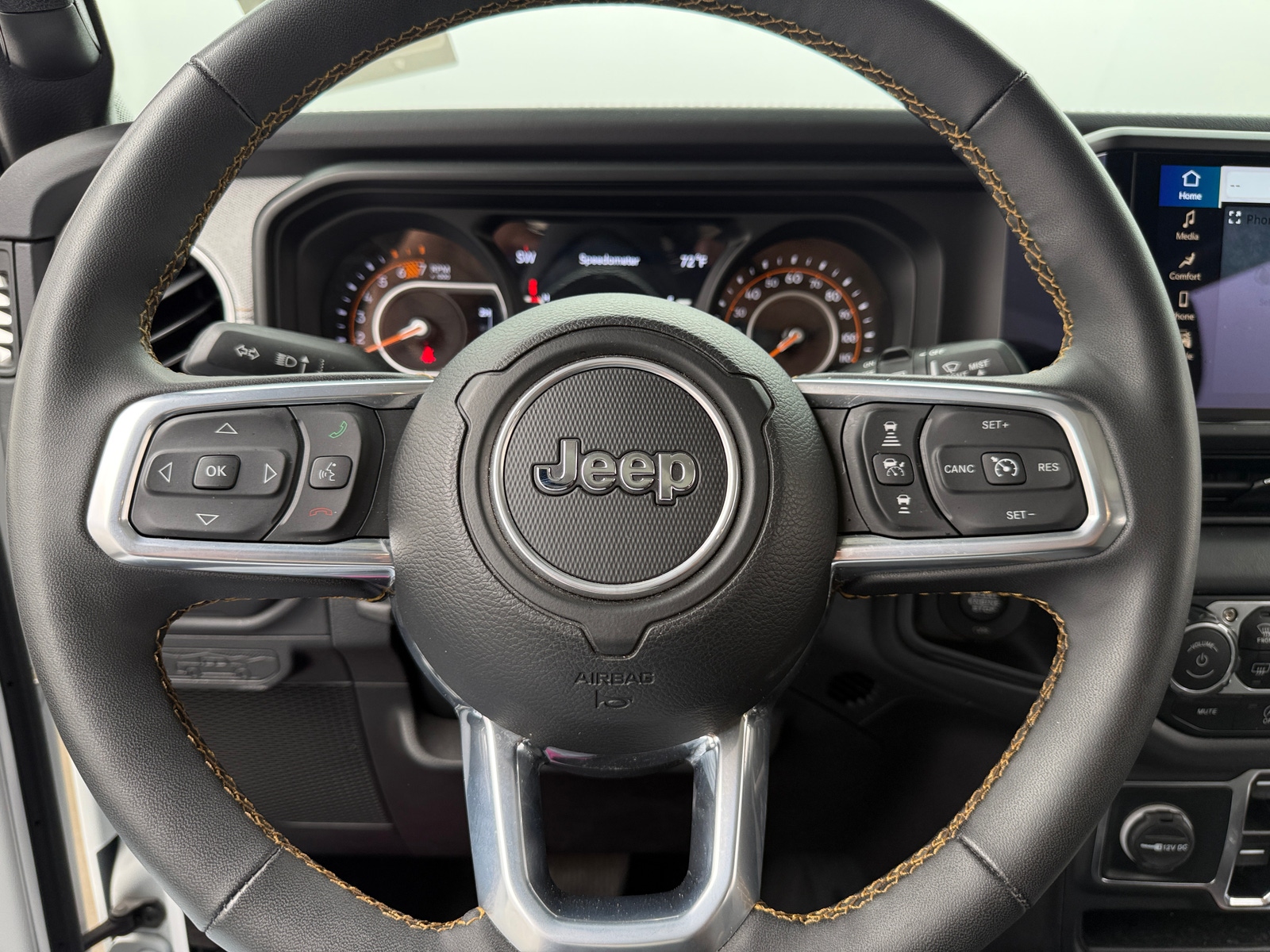 Thumbnail: 2025 Jeep Wrangler - 5