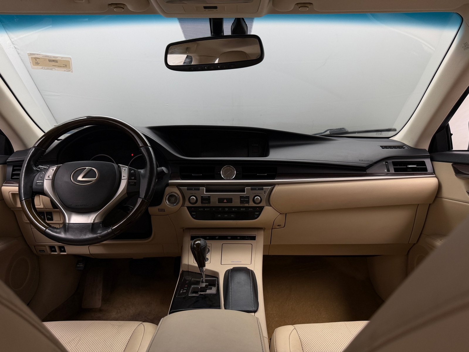 Thumbnail: 2014 Lexus ES - 2
