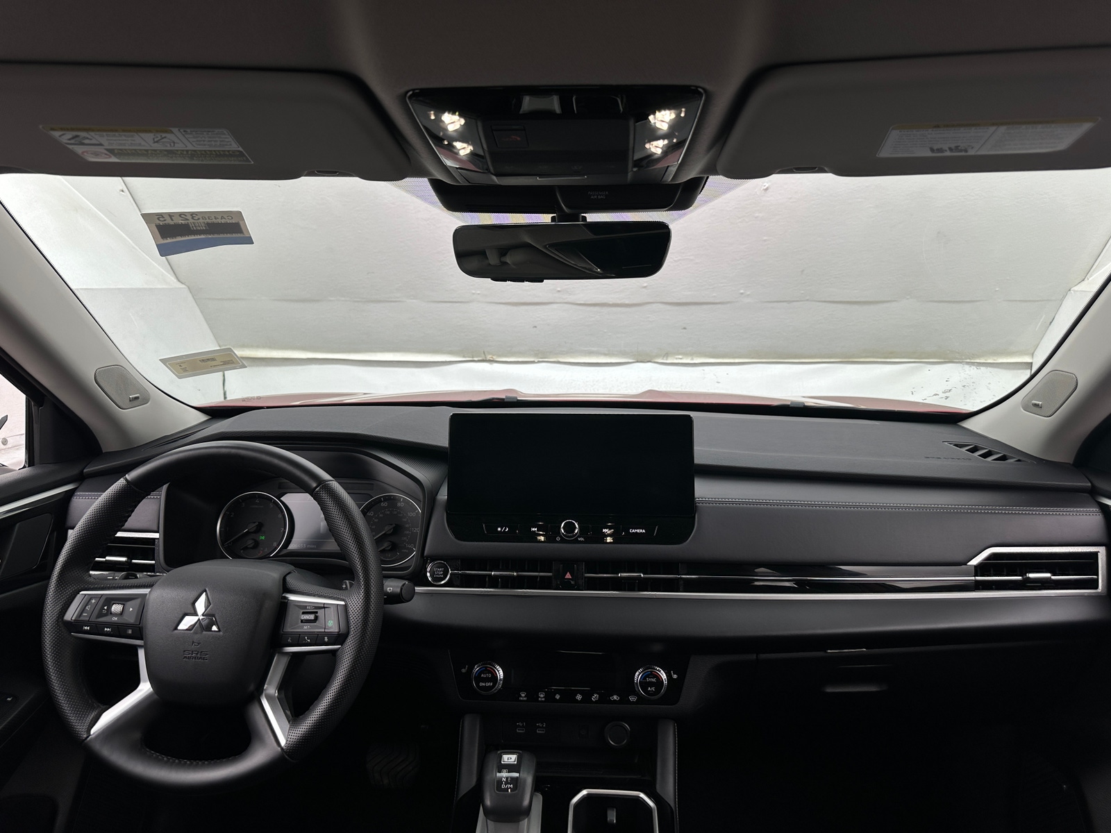 Thumbnail: 2025 Mitsubishi Outlander - 2