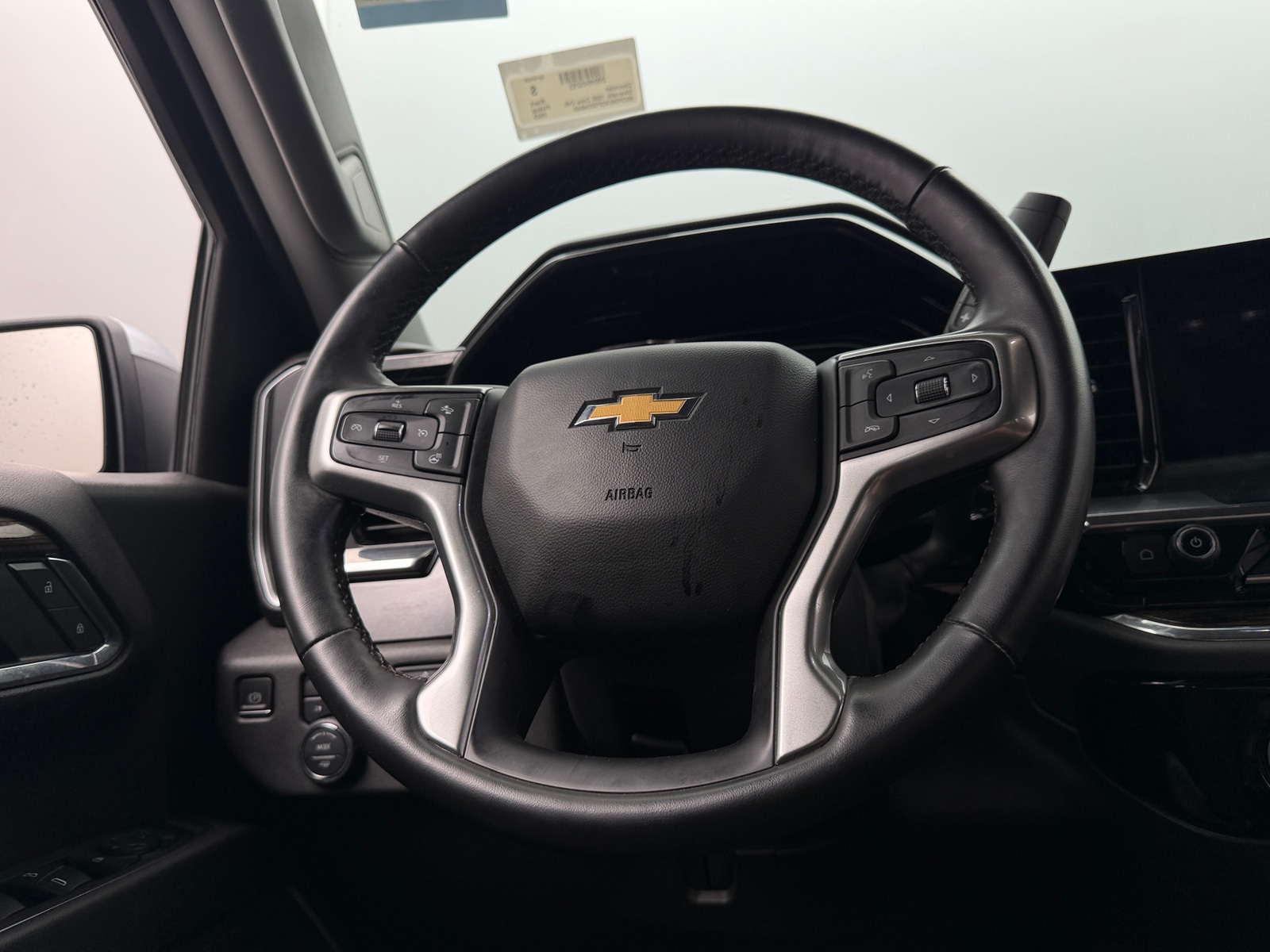 Thumbnail: 2023 Chevrolet Silverado 1500 - 5