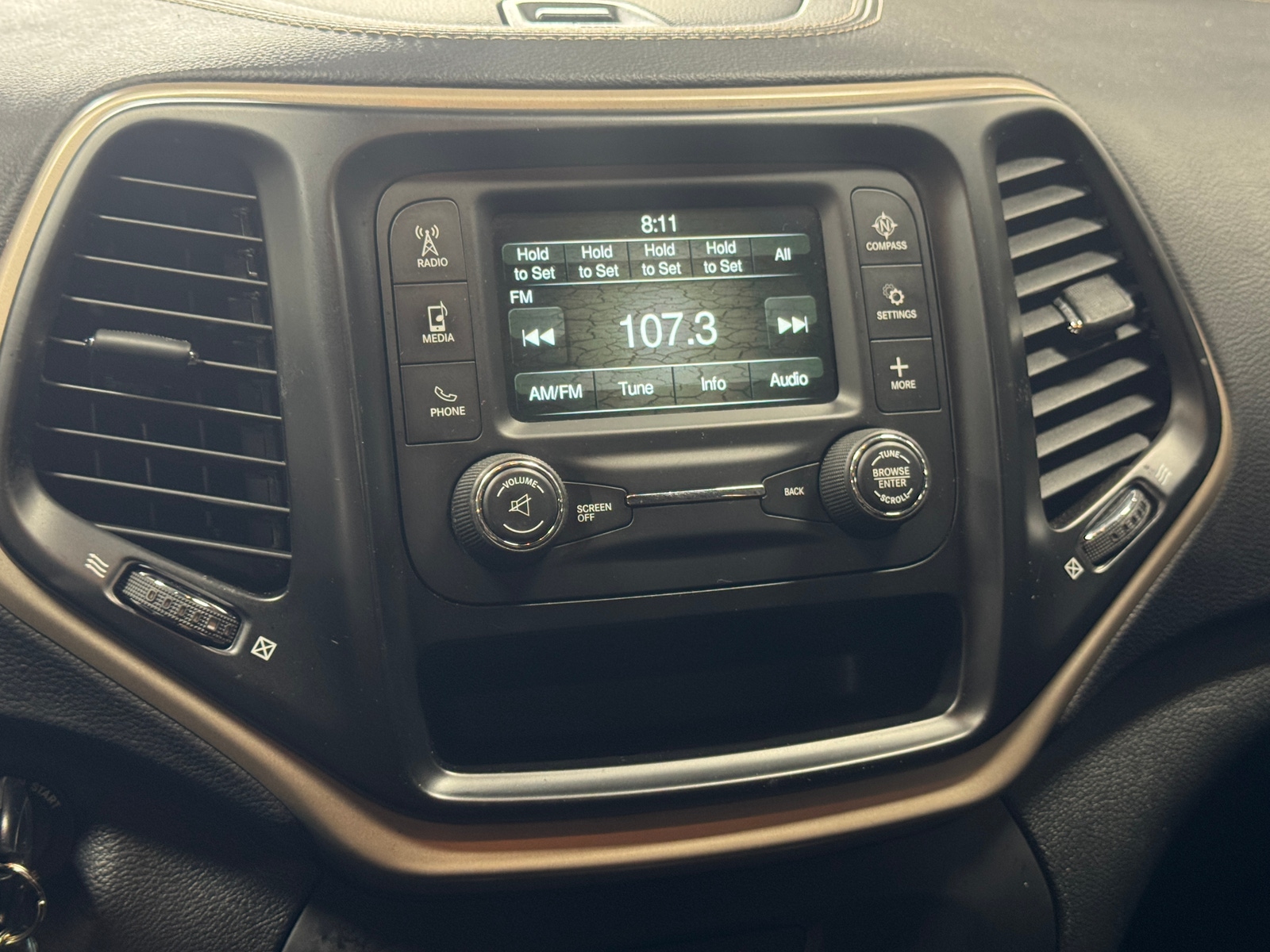 Thumbnail: 2017 Jeep Cherokee - 4
