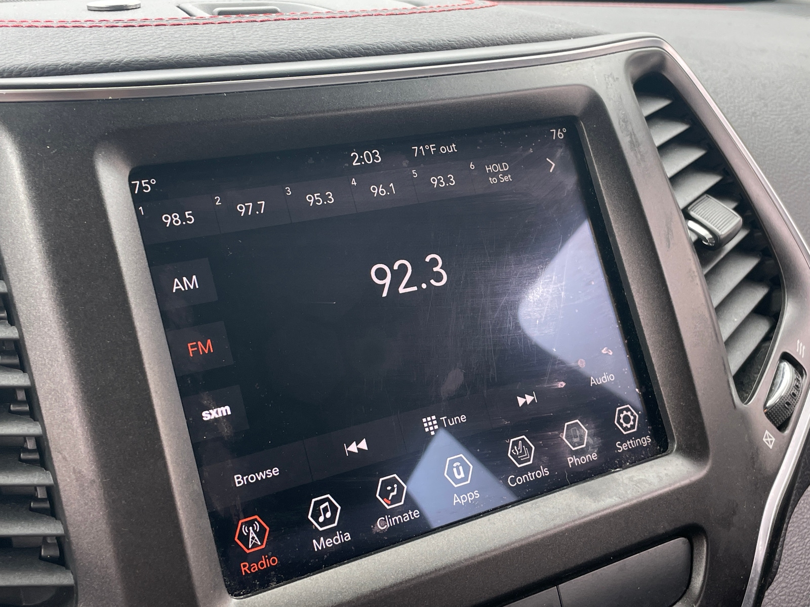 Thumbnail: 2019 Jeep Cherokee - 3