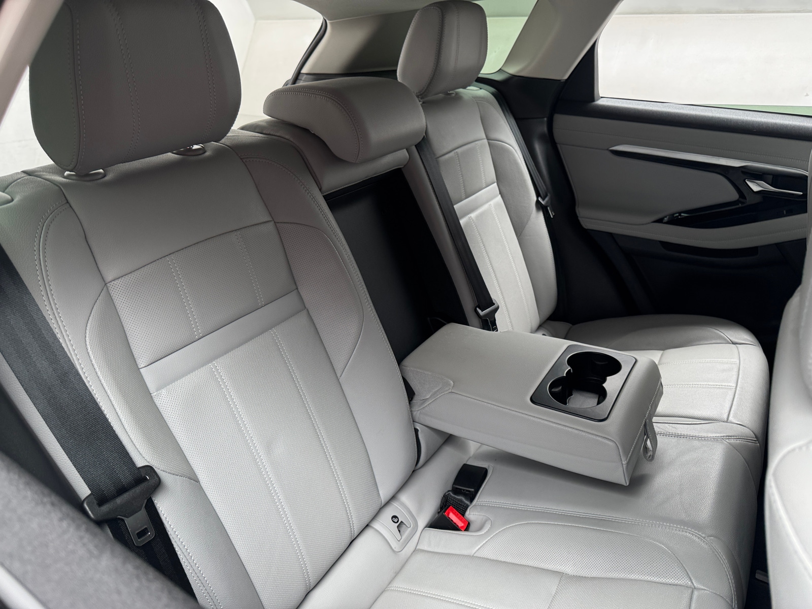 Thumbnail: 2021 Land Rover Range Rover Evoque - 5