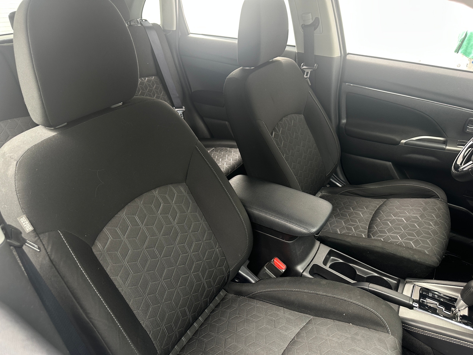 Thumbnail: 2020 Mitsubishi Outlander Sport - 2