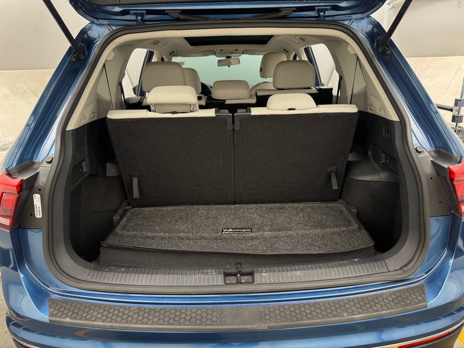 Thumbnail: 2020 Volkswagen Tiguan - 6