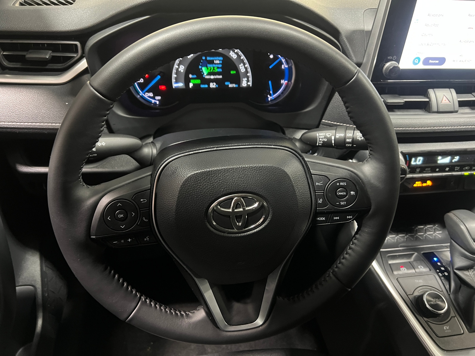 Thumbnail: 2025 Toyota RAV4 - 5