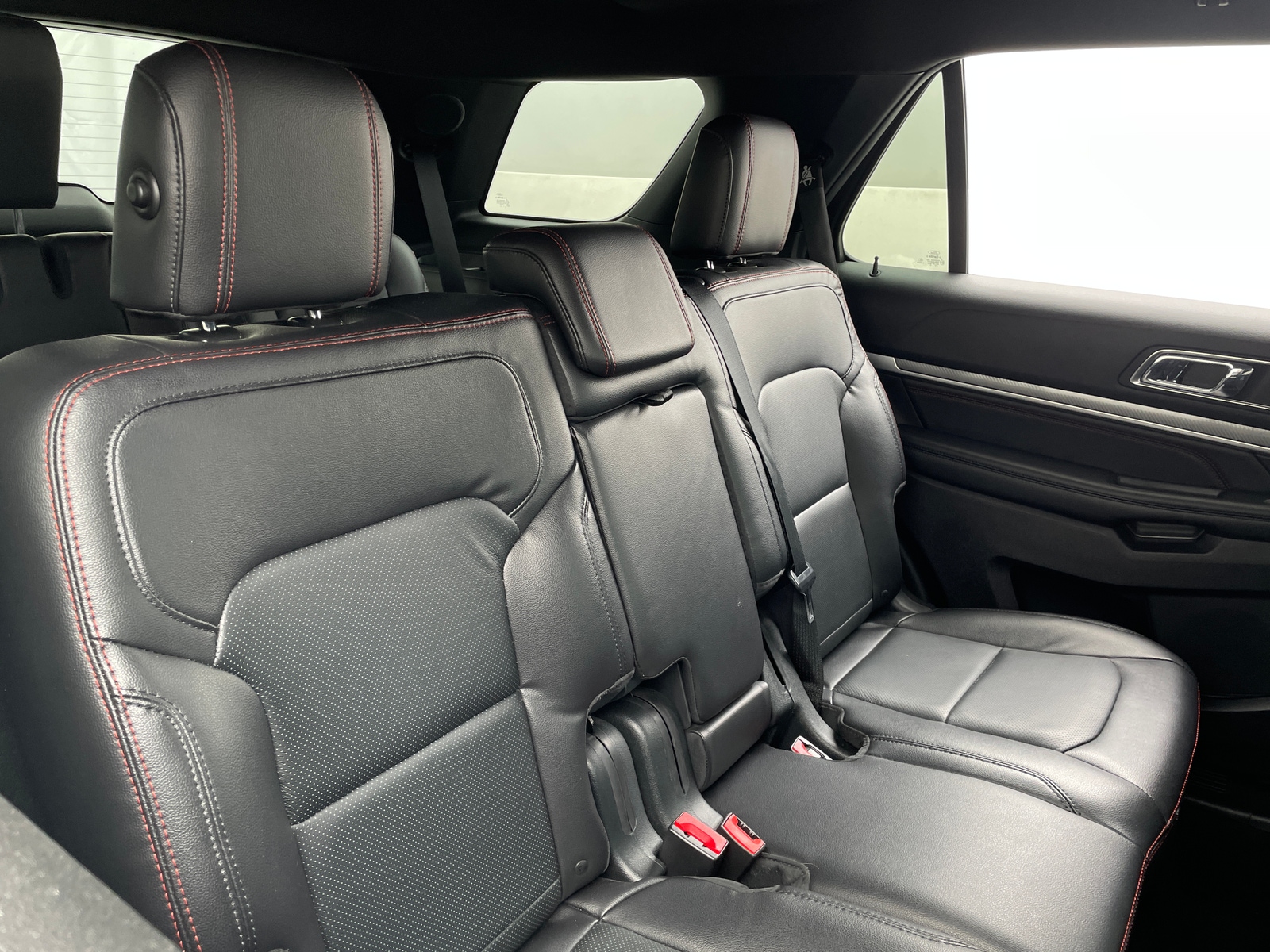 Thumbnail: 2019 Ford Explorer - 5
