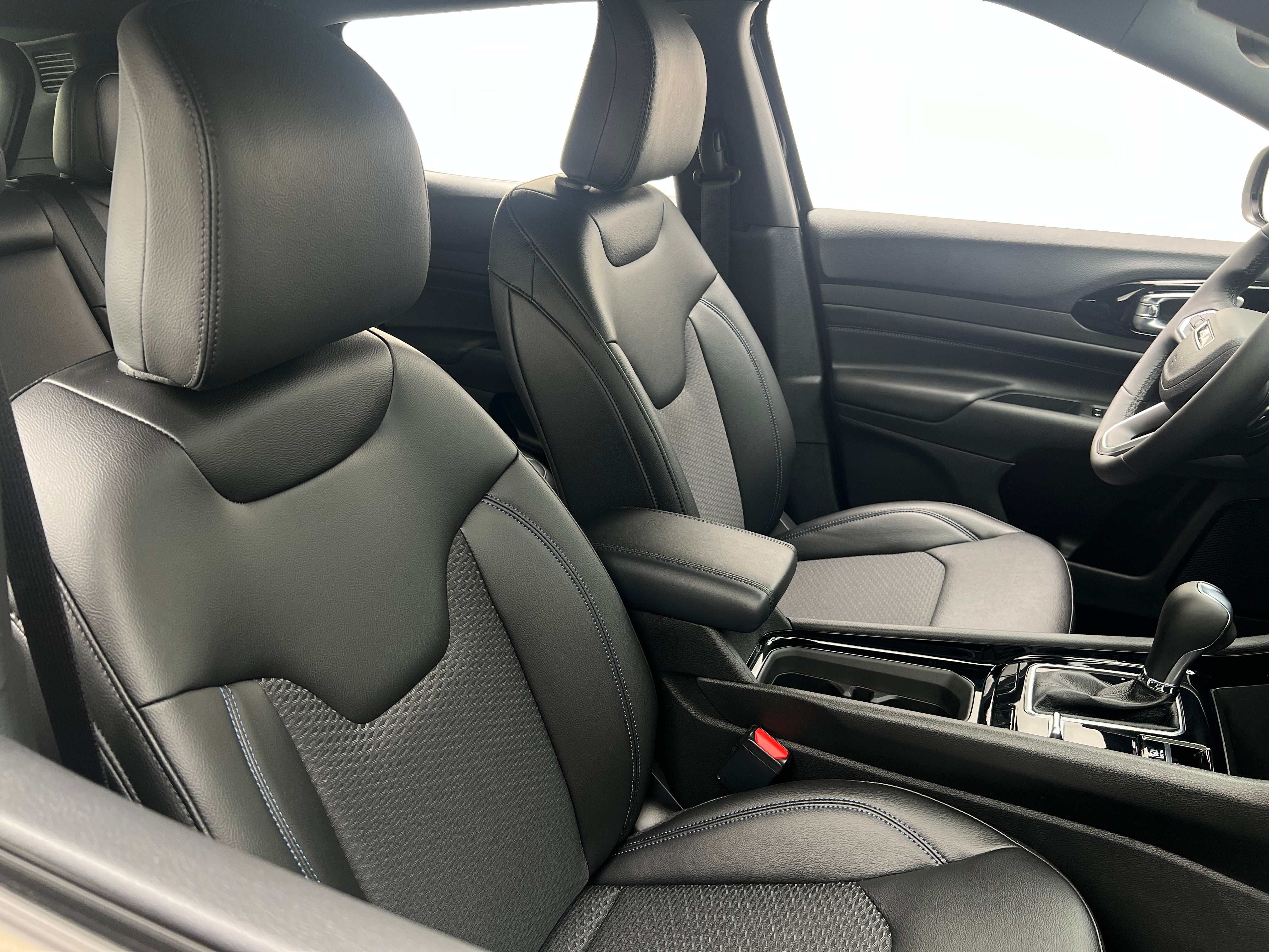 2026 Jeep Compass Altitude 4X4's photo
