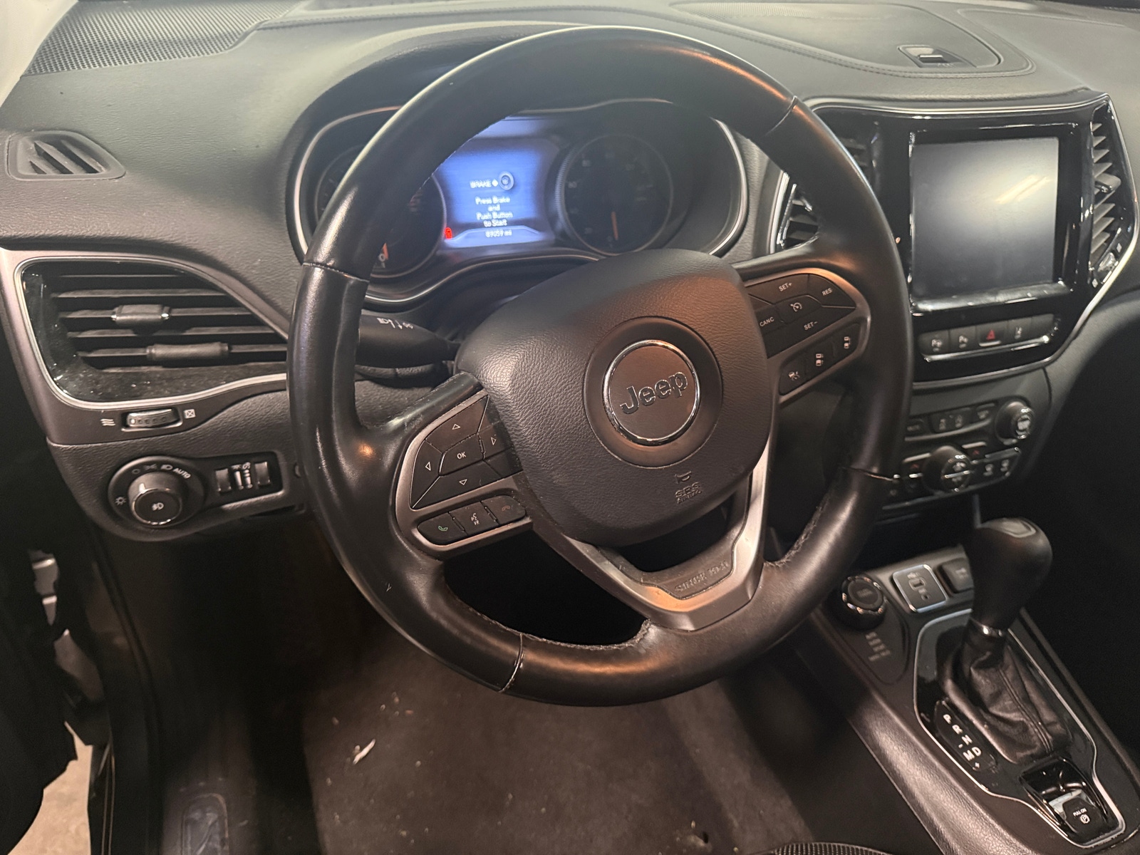 Thumbnail: 2019 Jeep Cherokee - 4