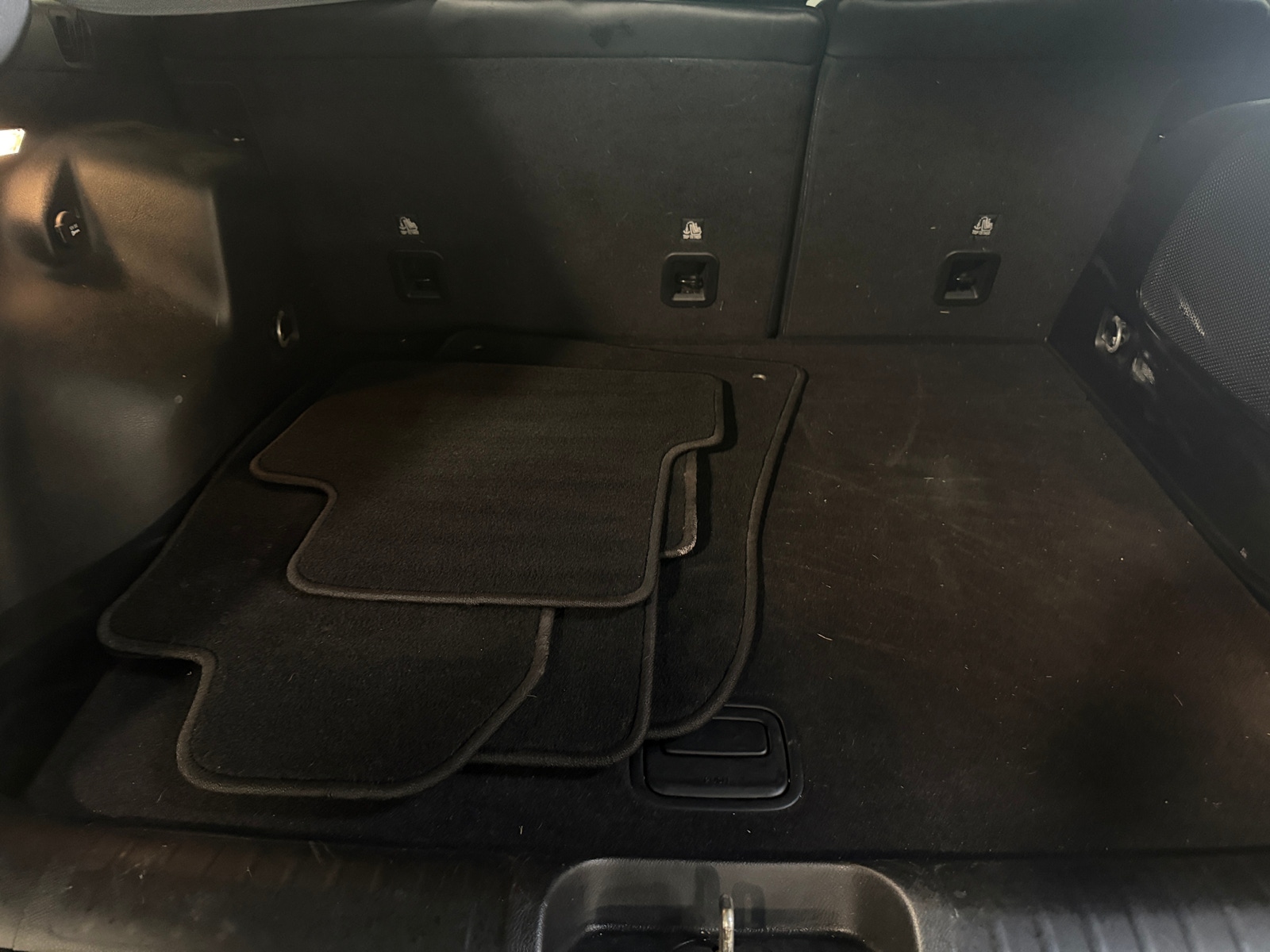 Thumbnail: 2019 Jeep Cherokee - 6