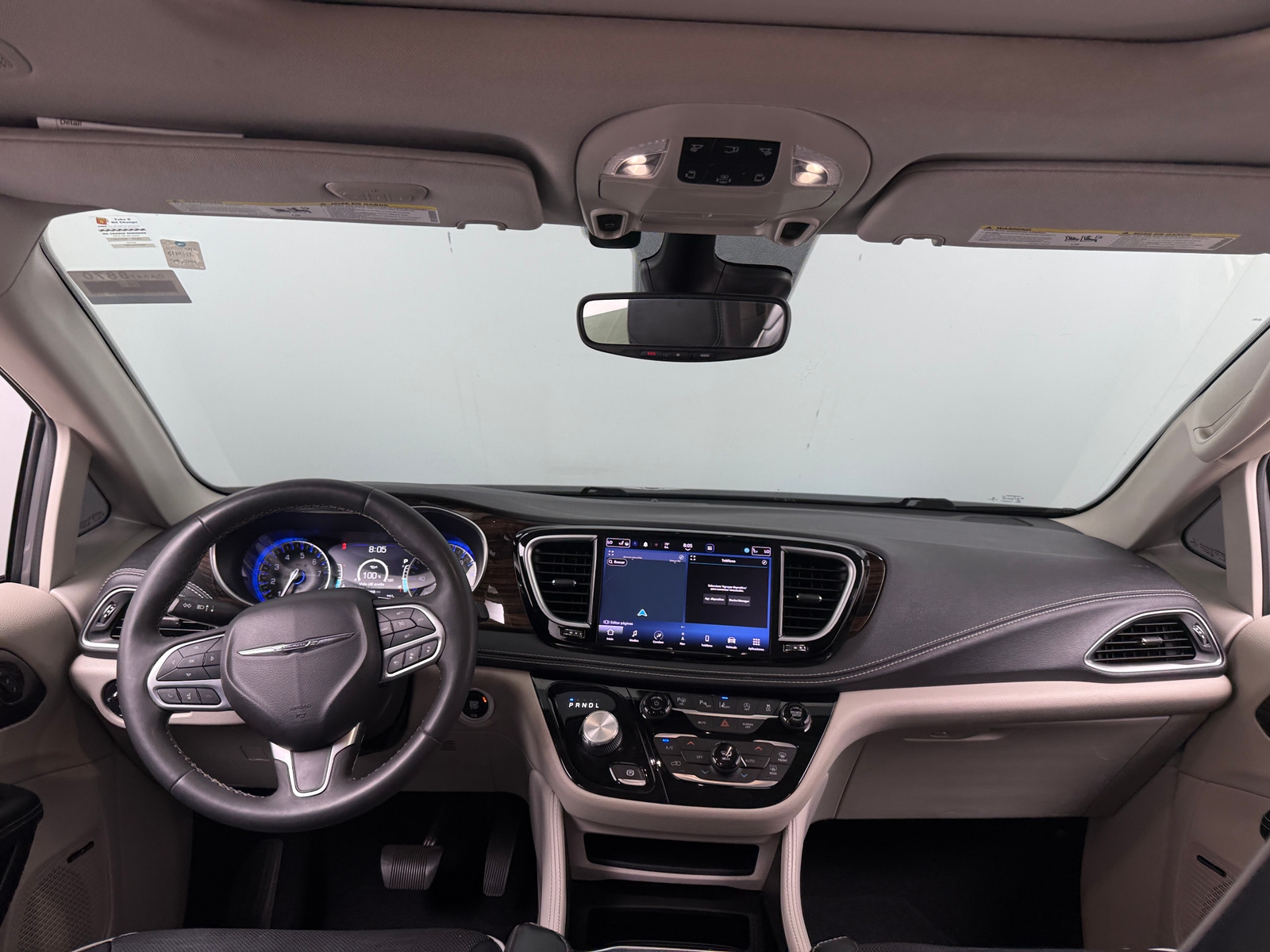 Thumbnail: 2022 Chrysler Pacifica - 3