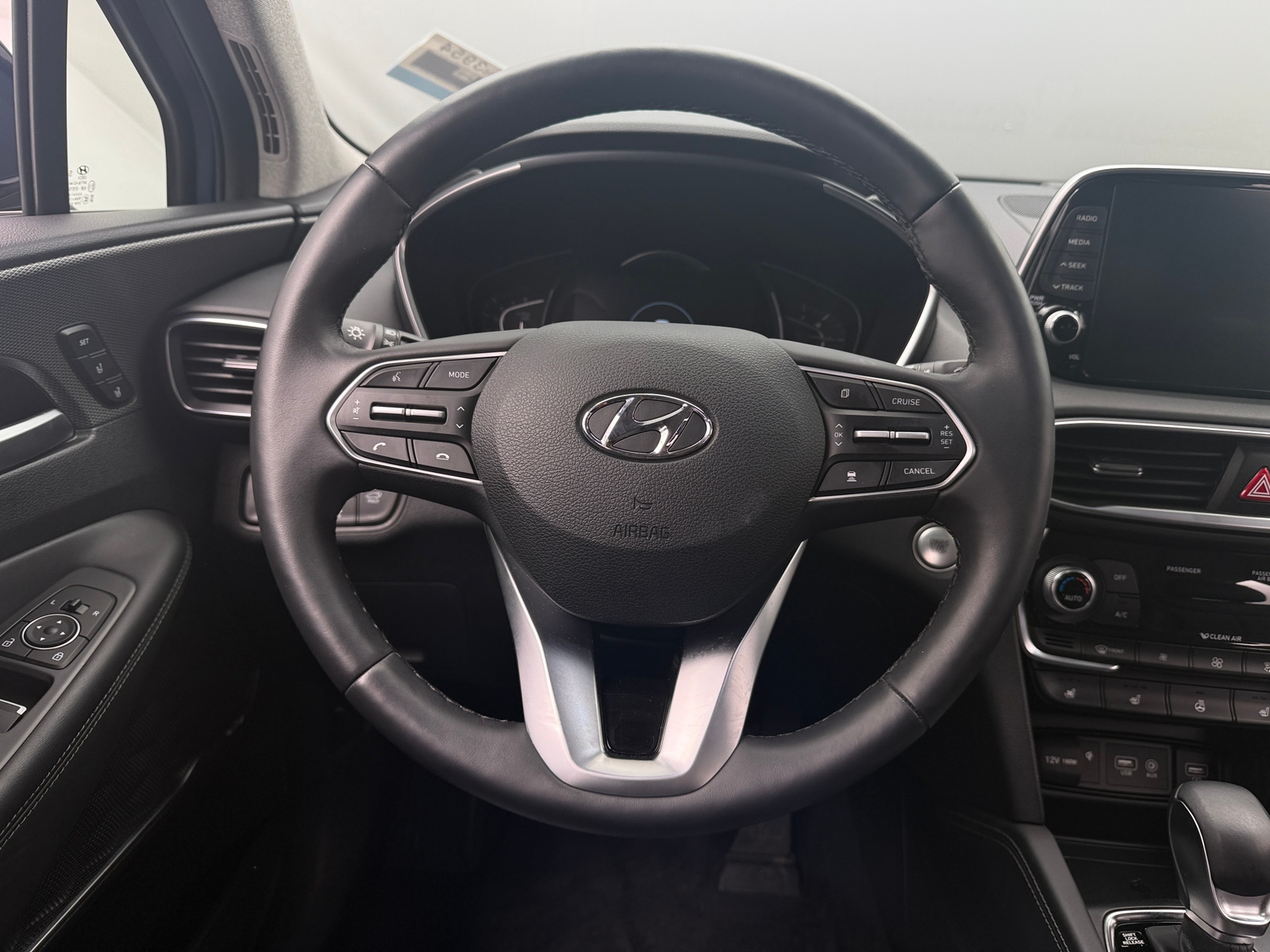 Thumbnail: 2020 Hyundai Santa Fe - 4