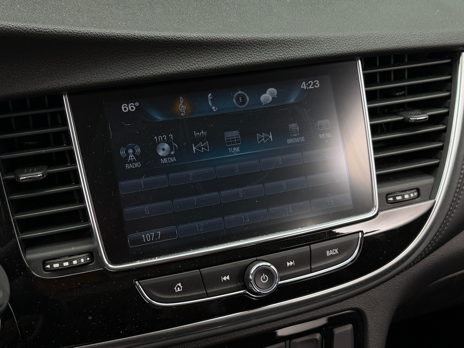 Thumbnail: 2020 Buick Encore - 4