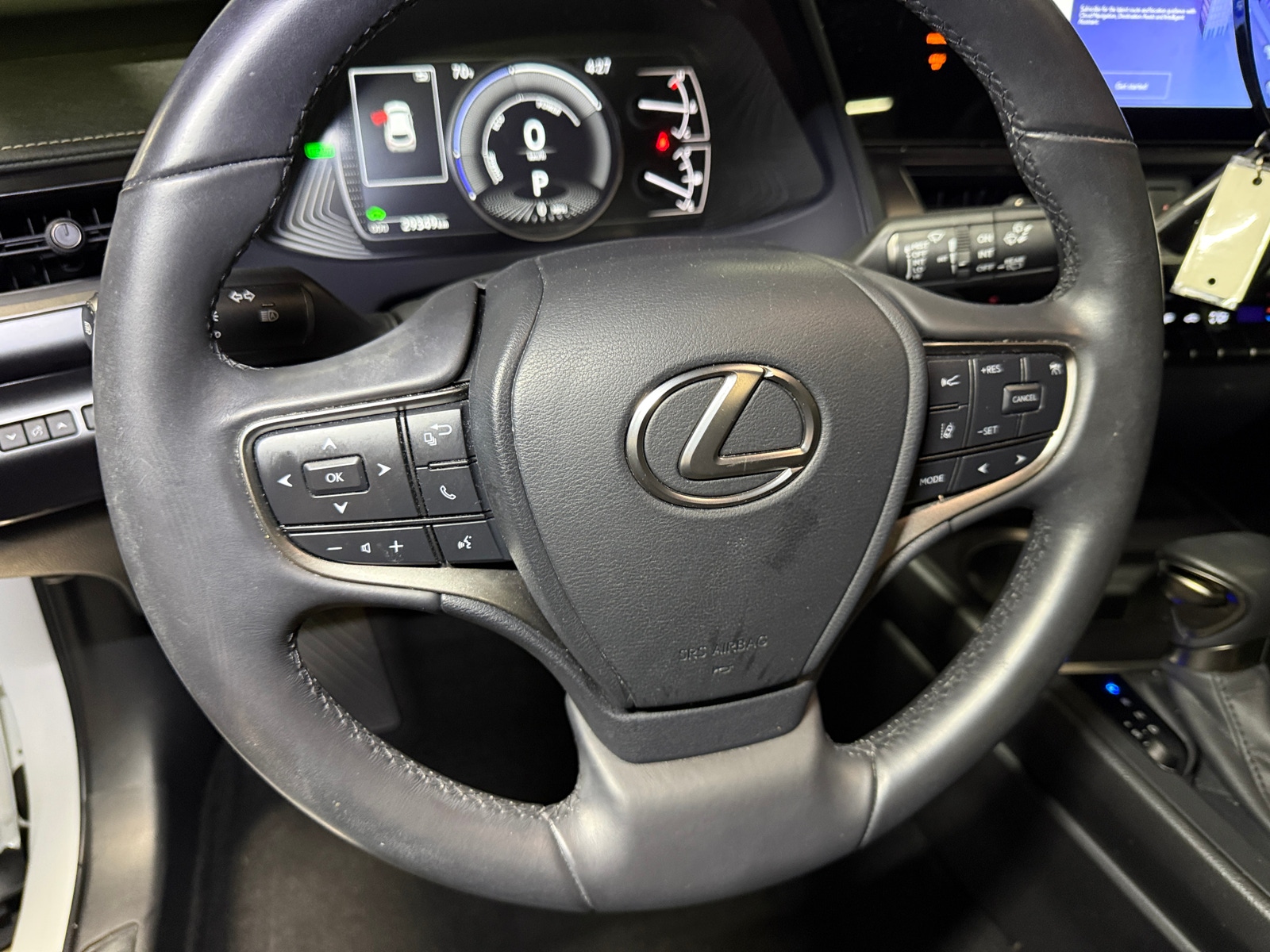 Thumbnail: 2024 Lexus UX - 4