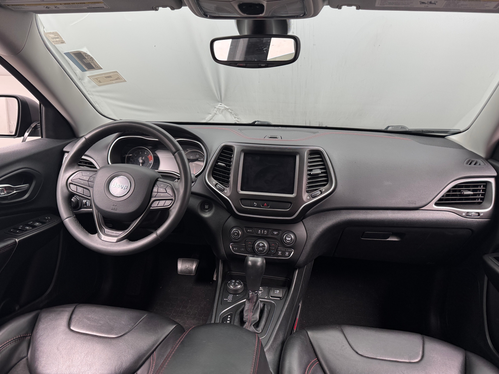 Thumbnail: 2020 Jeep Cherokee - 3