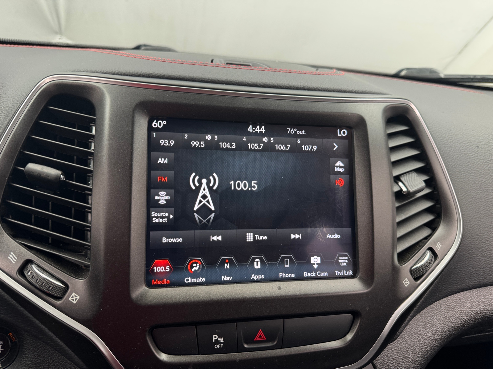 Thumbnail: 2020 Jeep Cherokee - 4