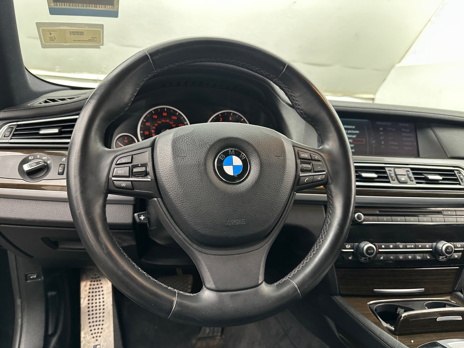 Thumbnail: 2012 BMW 7 Series - 4