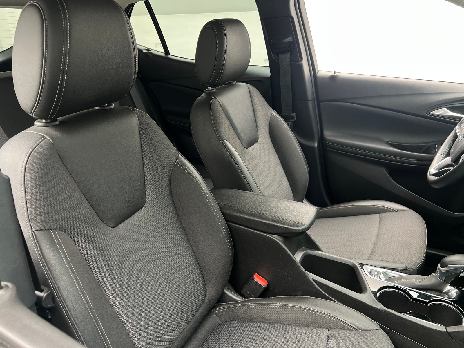 Thumbnail: 2025 Buick Encore GX - 2