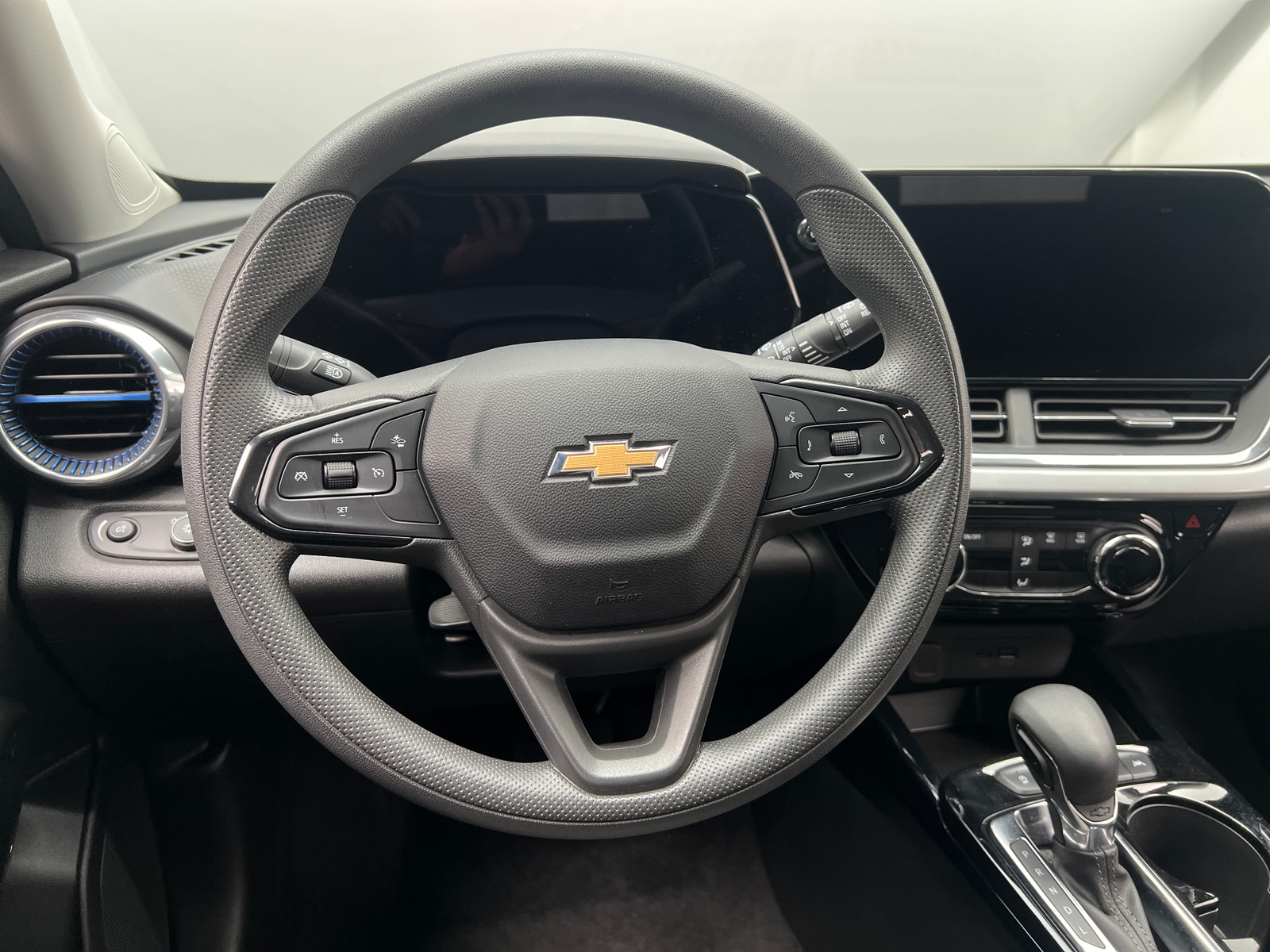 Thumbnail: 2025 Chevrolet Trax - 5