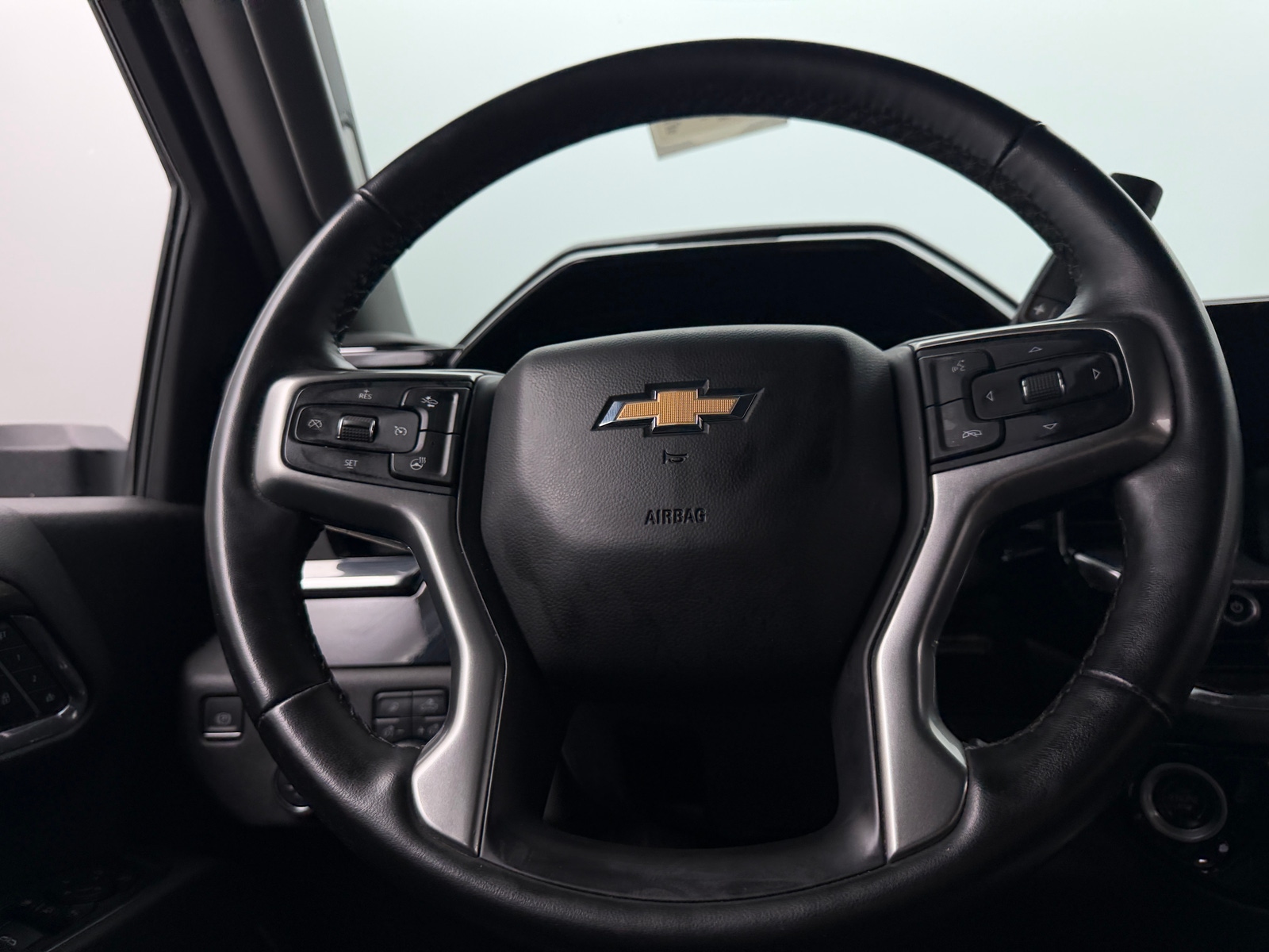 Thumbnail: 2024 Chevrolet Silverado 3500 - 4