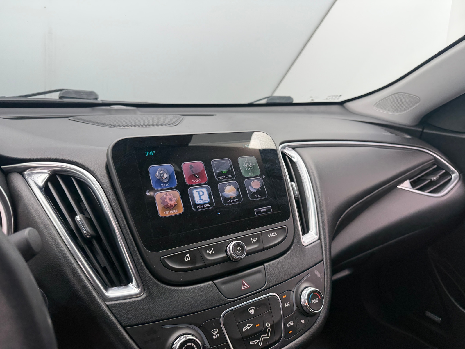 Thumbnail: 2016 Chevrolet Malibu - 4