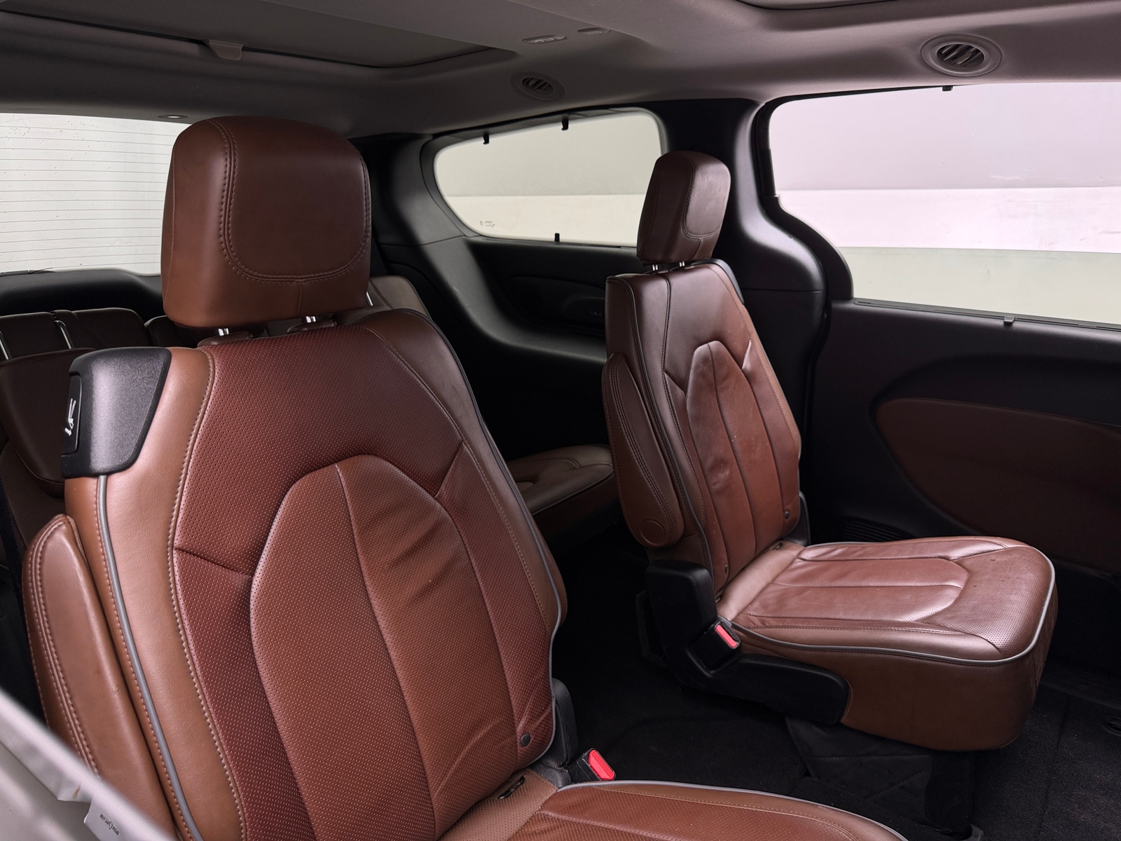 Thumbnail: 2017 Chrysler Pacifica - 5