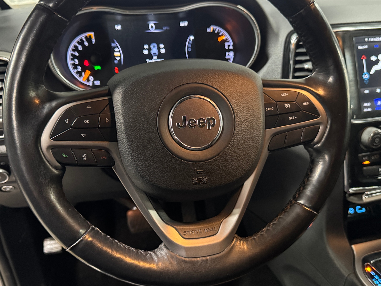 Thumbnail: 2020 Jeep Grand Cherokee - 4