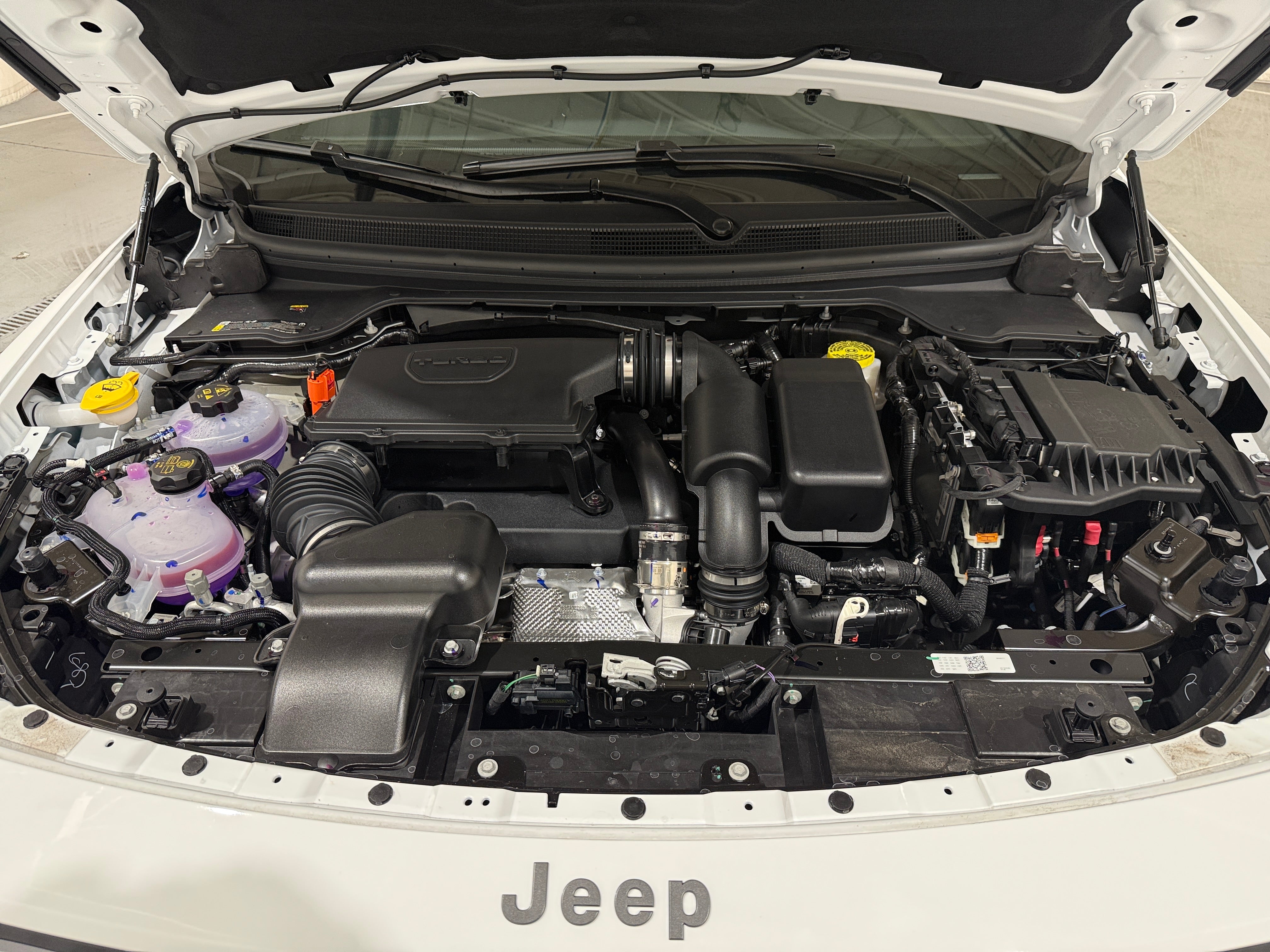 2026 Jeep Cherokee Laredo HEV 4X4's photo
