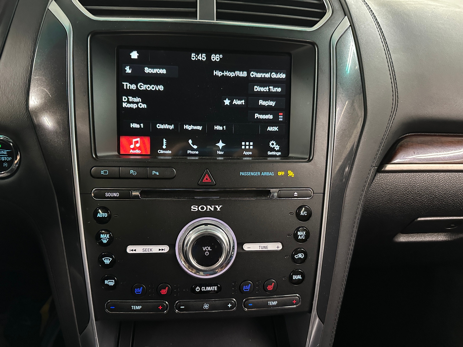 Thumbnail: 2017 Ford Explorer - 3