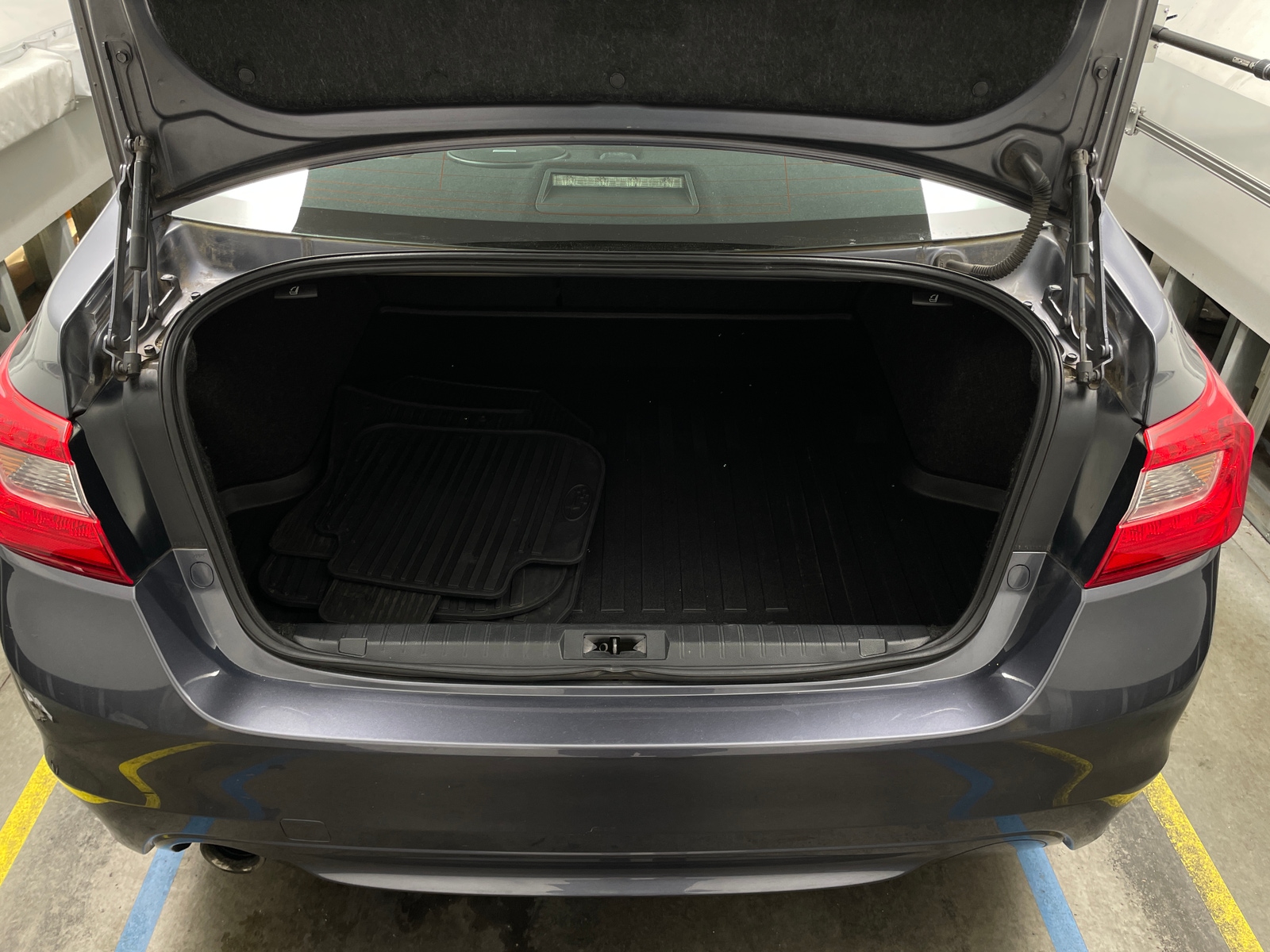 Thumbnail: 2016 Subaru Legacy - 6