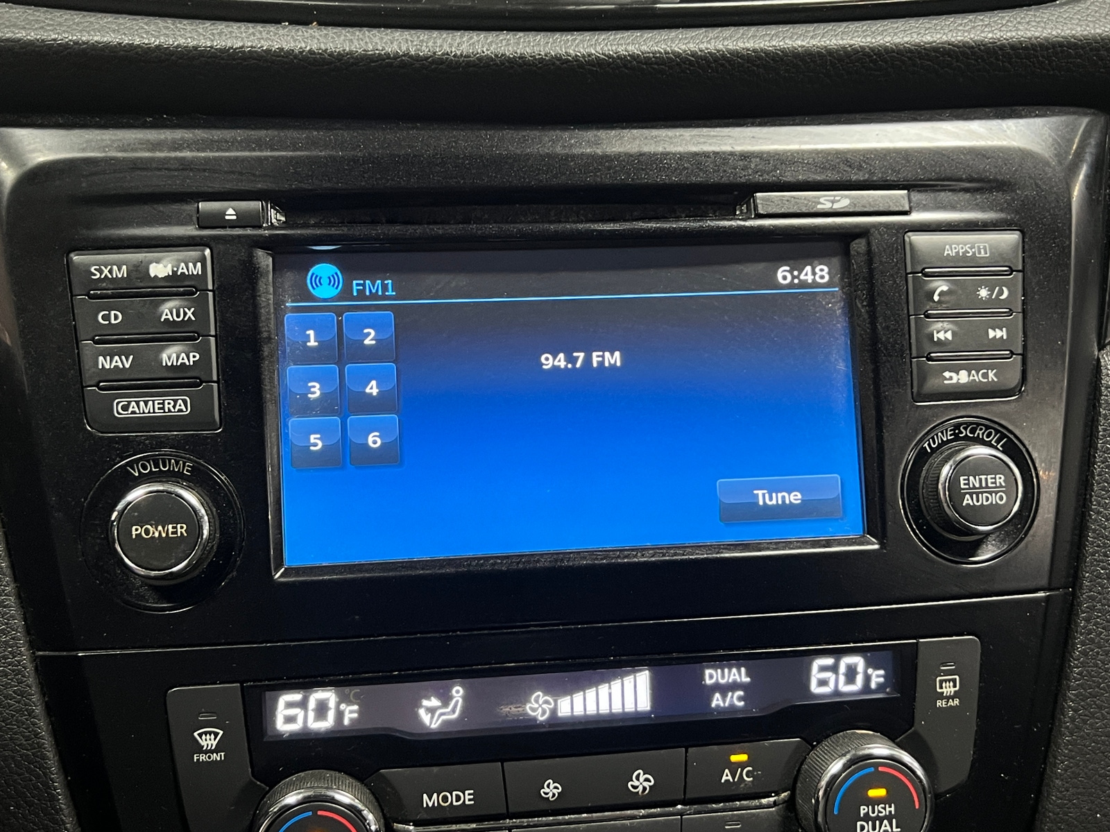 Thumbnail: 2018 Nissan Rogue Sport - 4