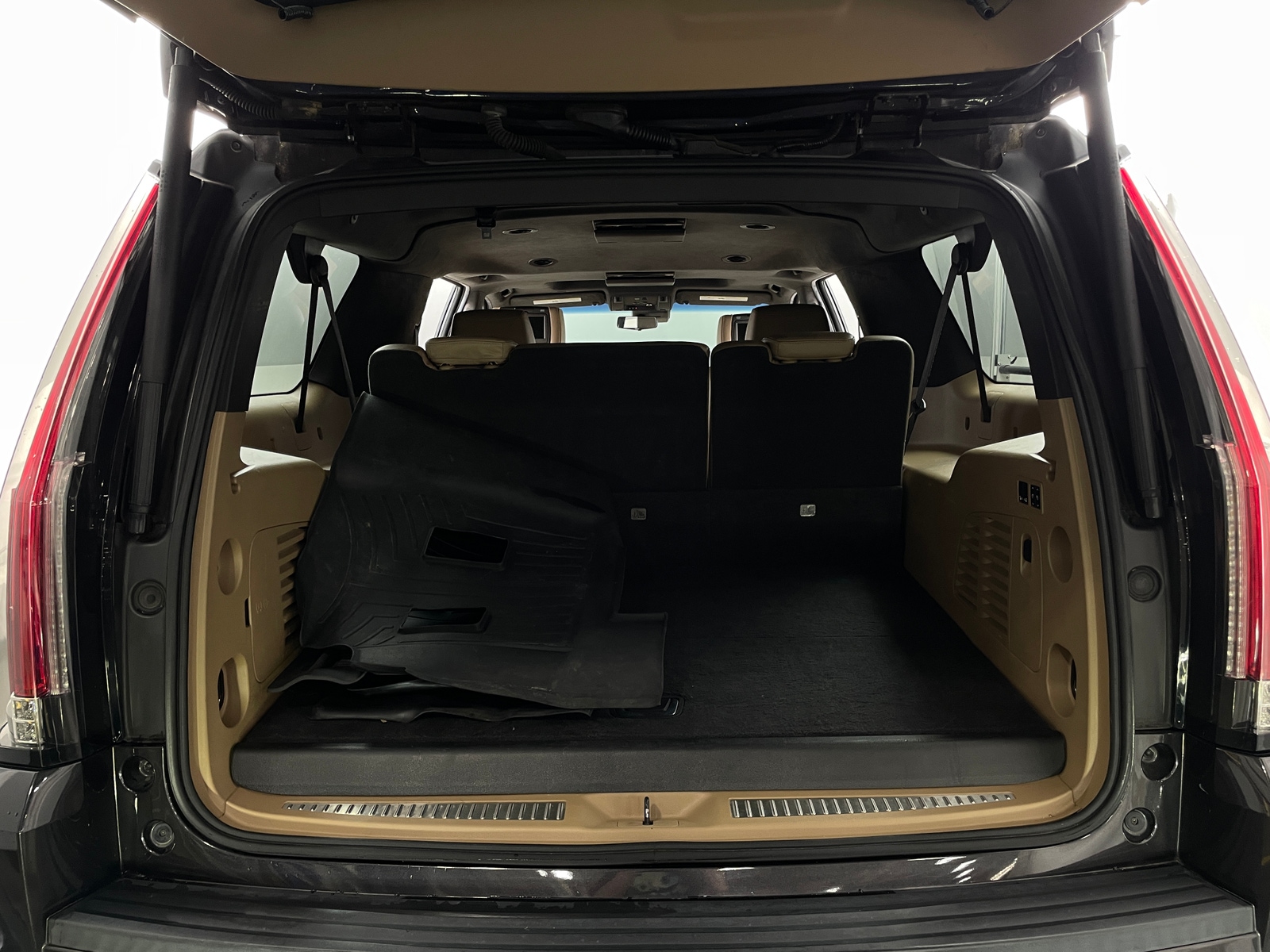 Thumbnail: 2018 Cadillac Escalade - 6
