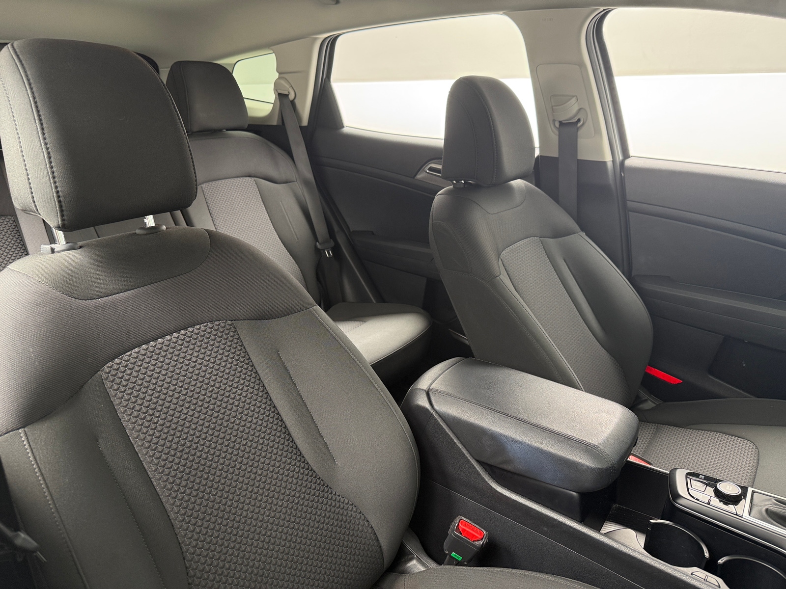 Thumbnail: 2025 Kia Sportage - 2
