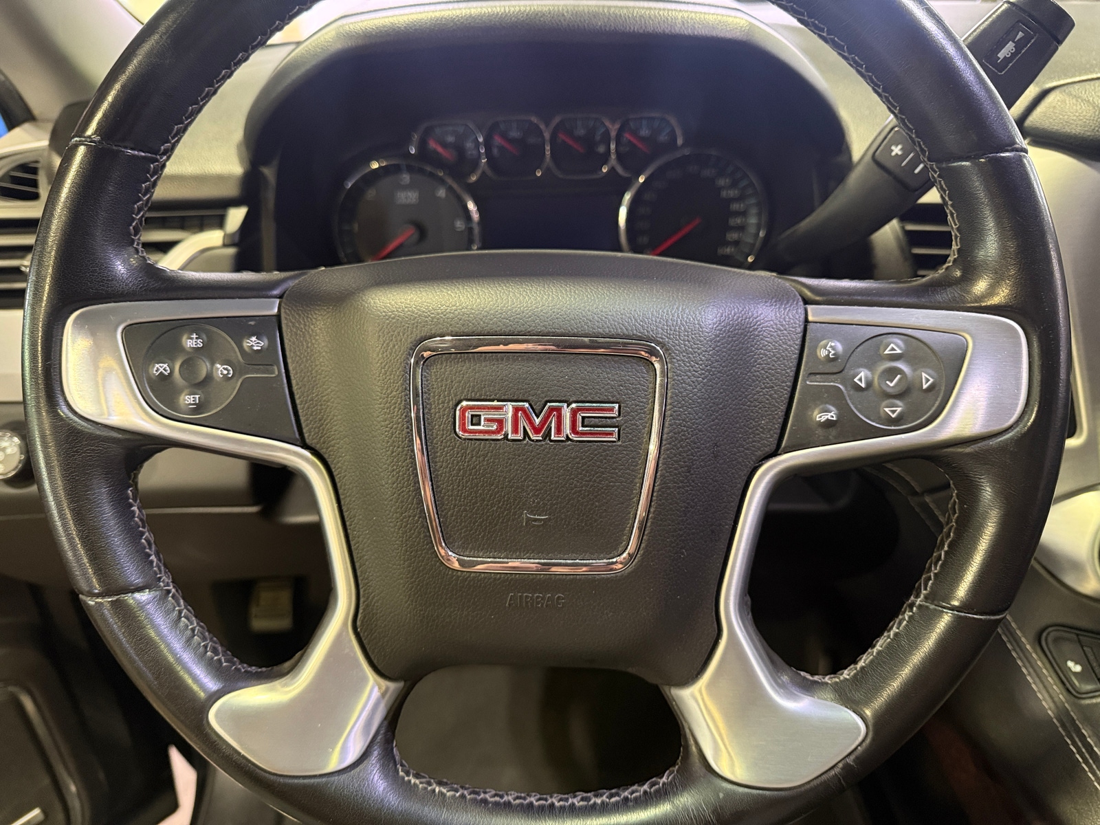 Thumbnail: 2019 GMC Yukon - 4