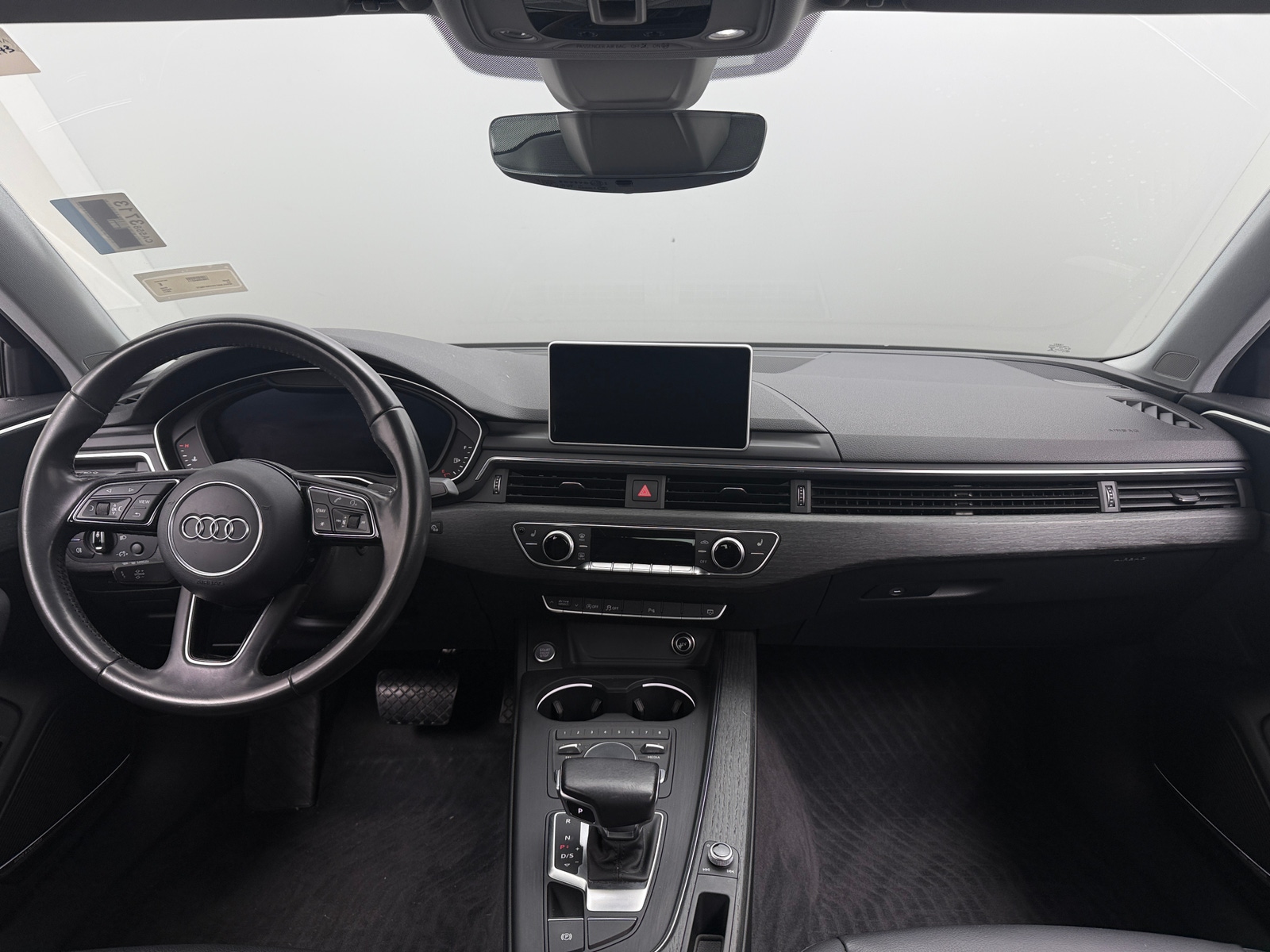Thumbnail: 2017 Audi A4 - 2