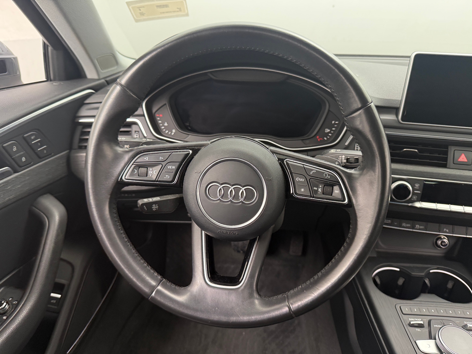 Thumbnail: 2017 Audi A4 - 4