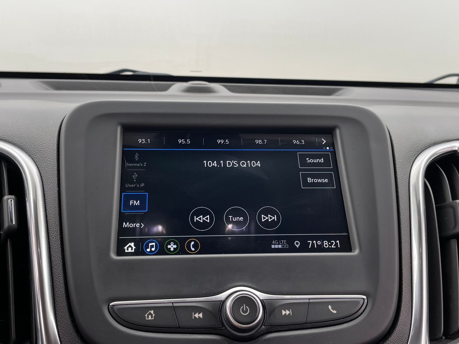 Thumbnail: 2019 Chevrolet Equinox - 4