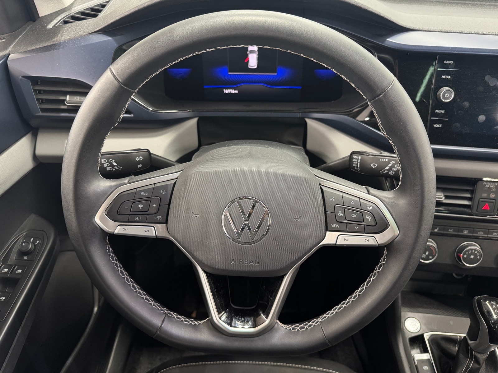 Thumbnail: 2022 Volkswagen Taos - 5