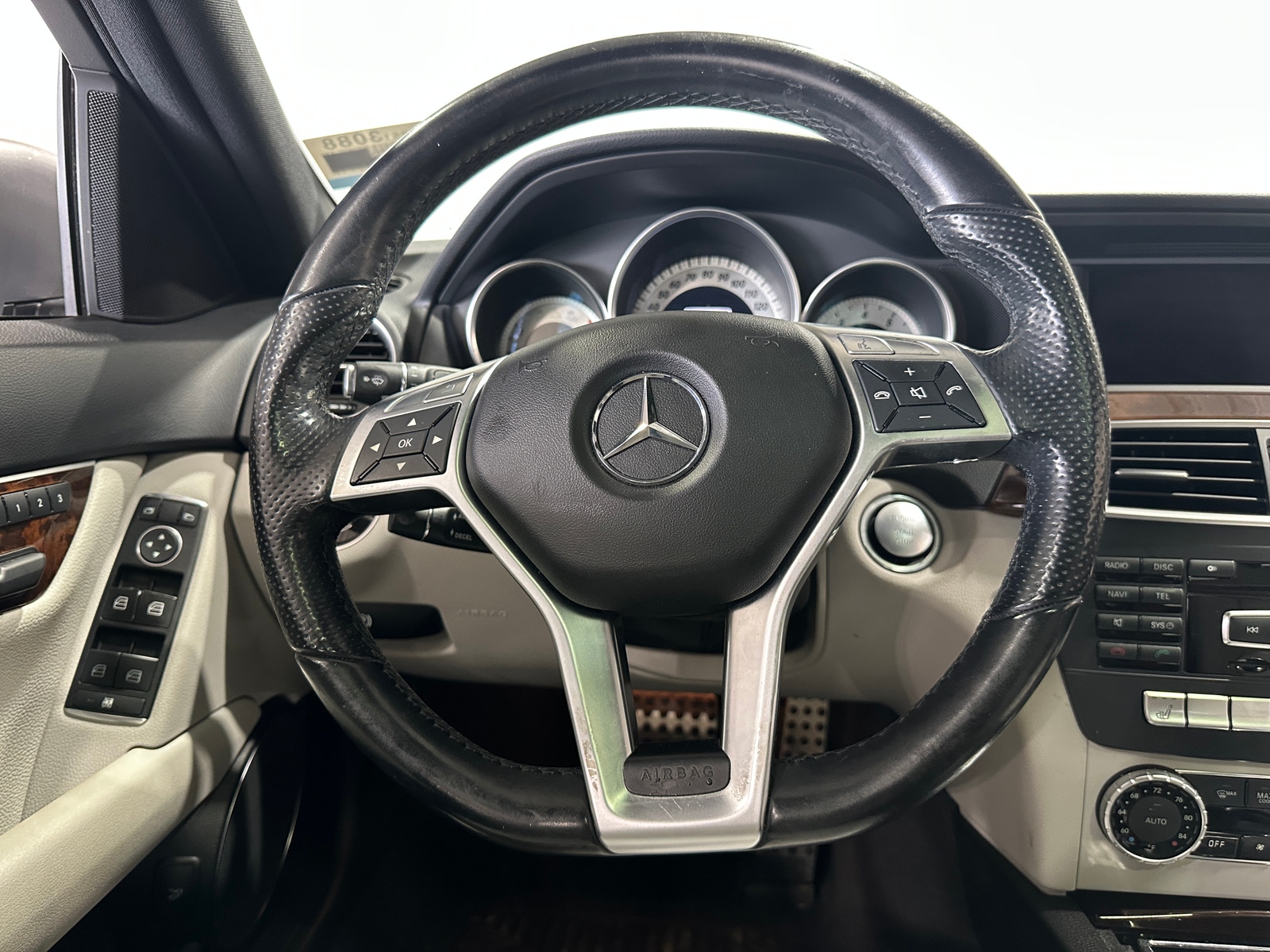 Thumbnail: 2014 Mercedes-Benz C-Class - 4